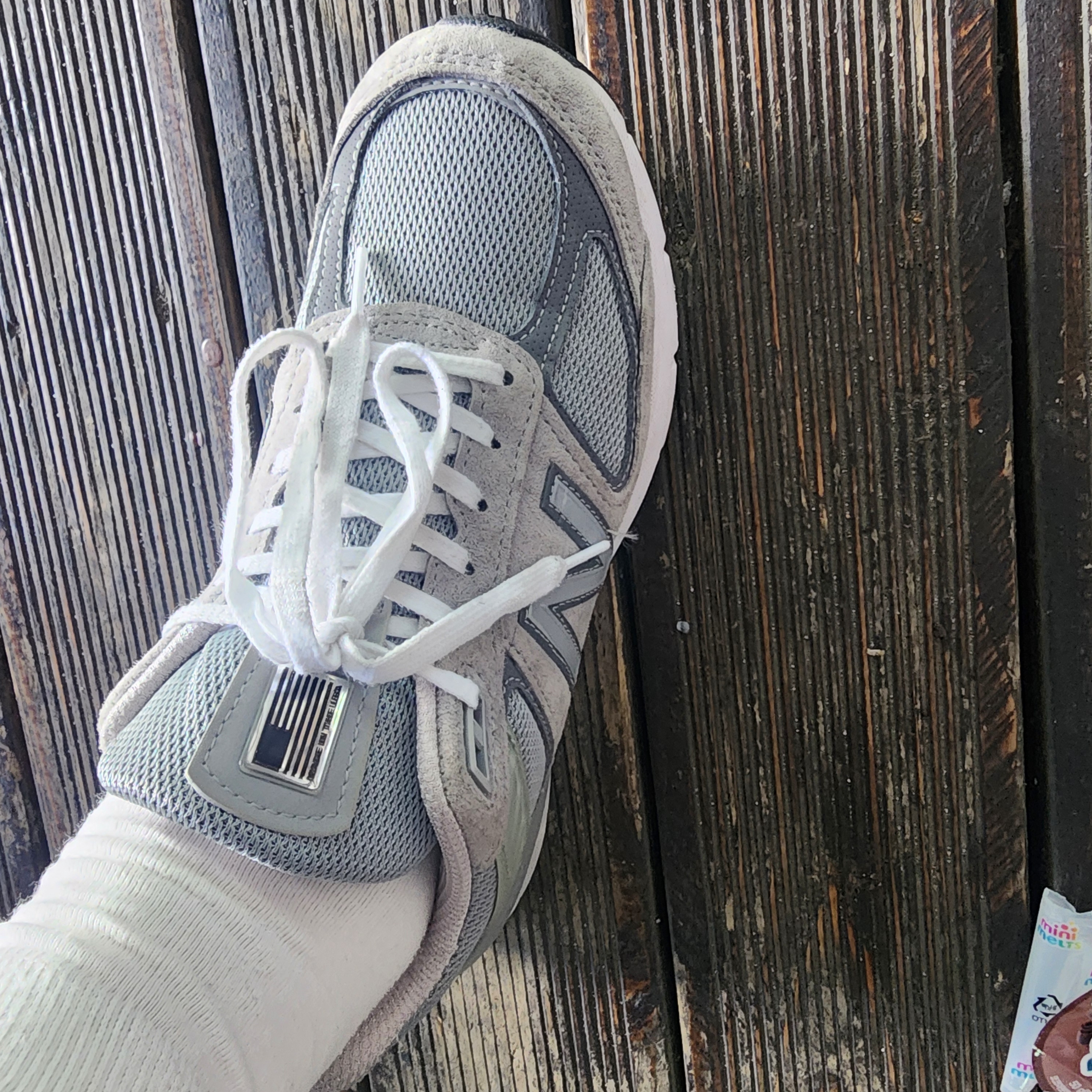 New Balance 990v5 Made in USA Grey - D Standard 착용 스타일 - 3