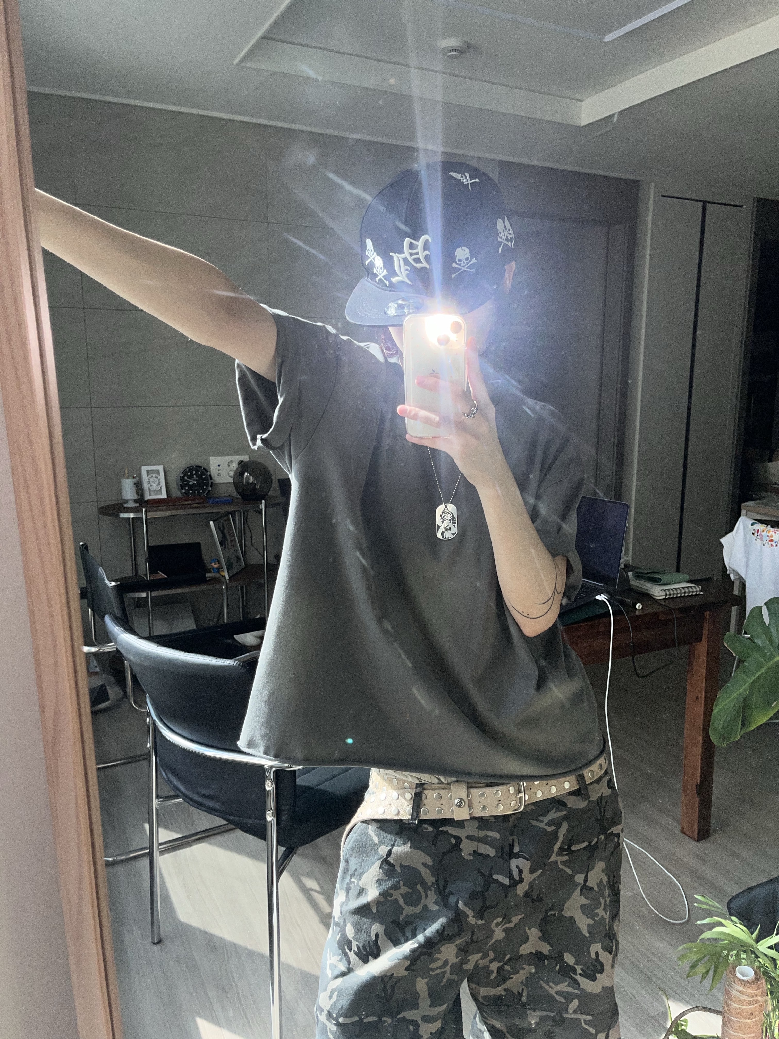 Aoiro 6-Panel Bone A/N Cap Olive, Aoiro Low-Key Cropped S/S T-Shirt Washed Grey 착용 스타일 - 4