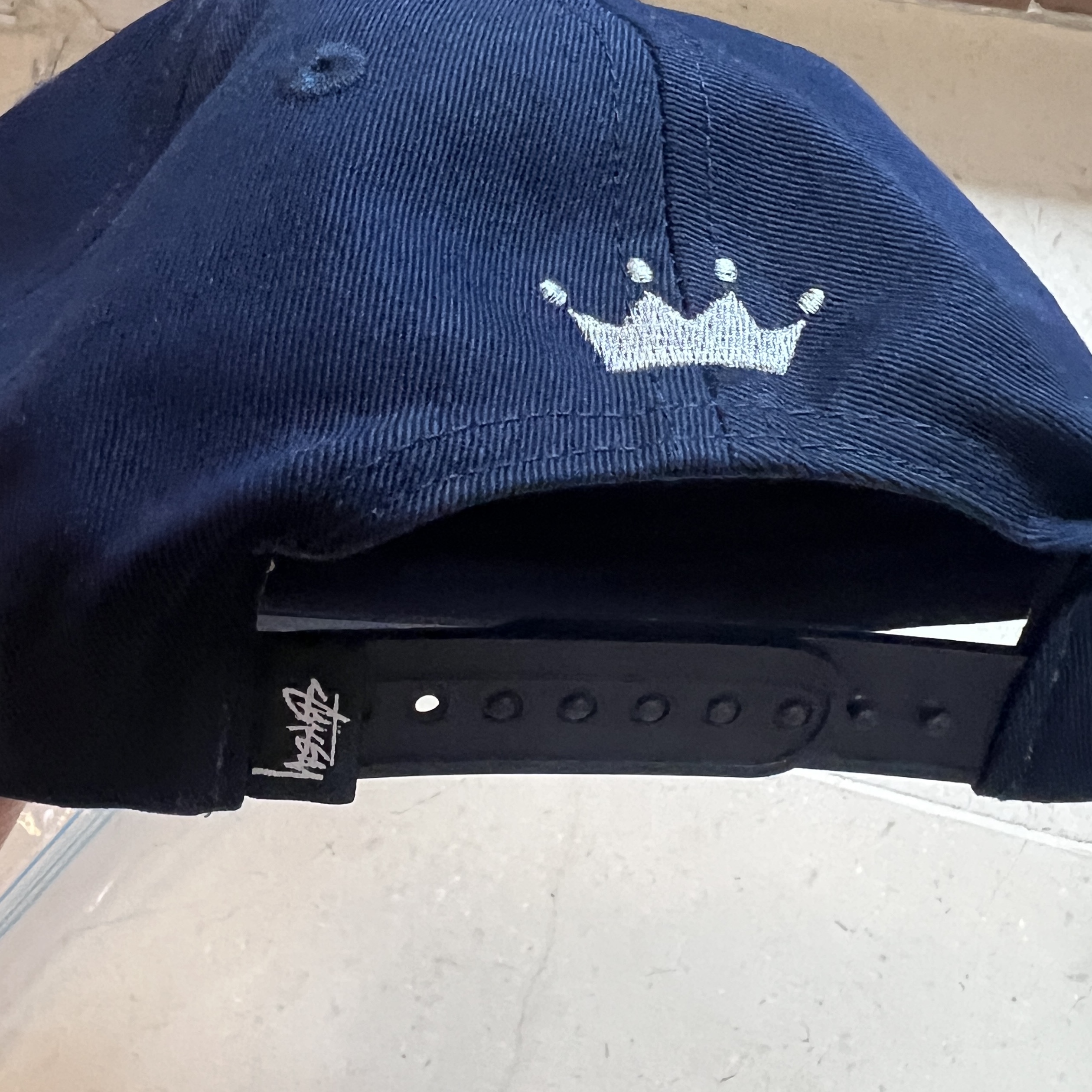 Stussy Mid-Depth Sport Snapback Navy 착용 스타일