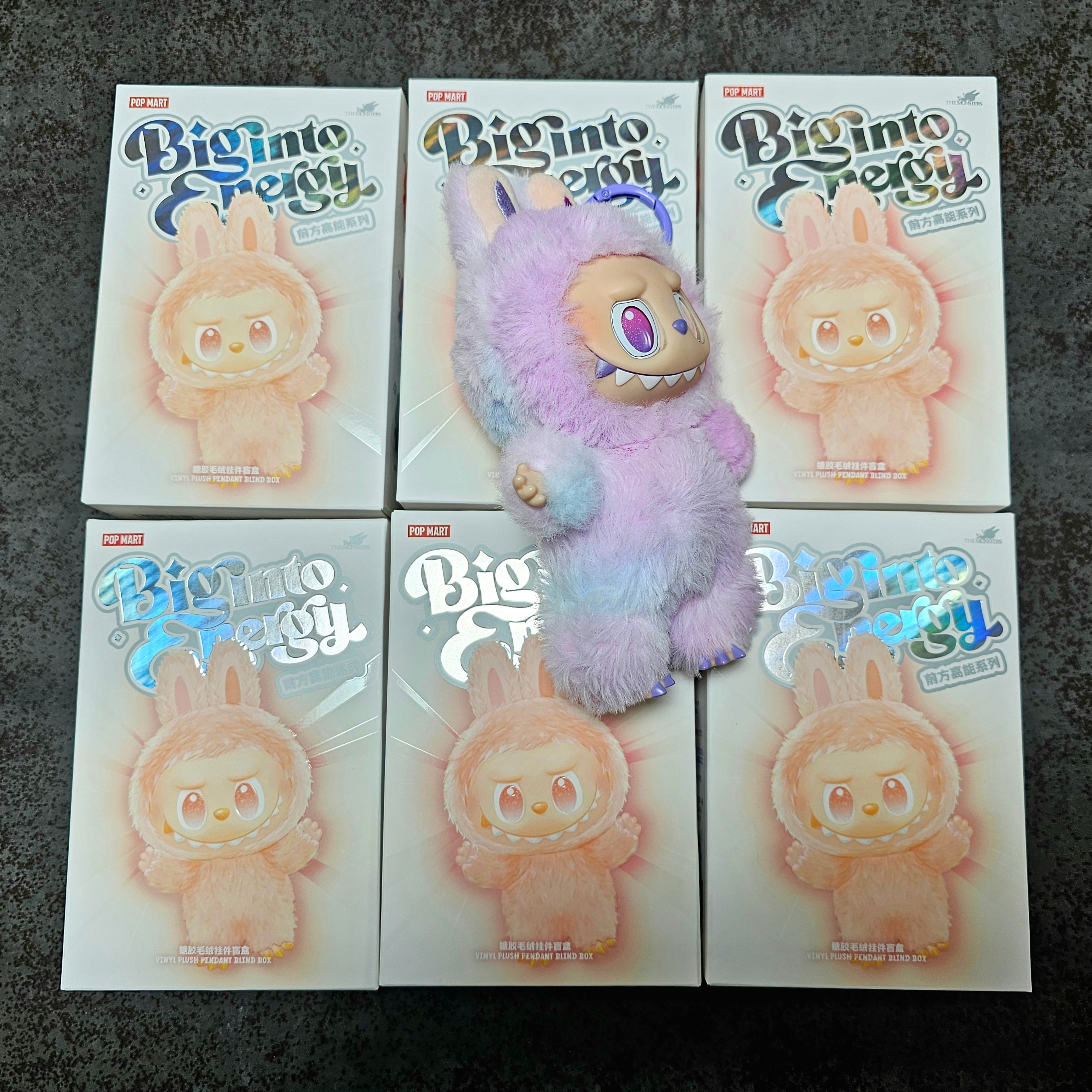 Pop Mart Labubu The Monsters Highlight Series Sealed Case (6 Blind Boxes) 착용 스타일 - 1