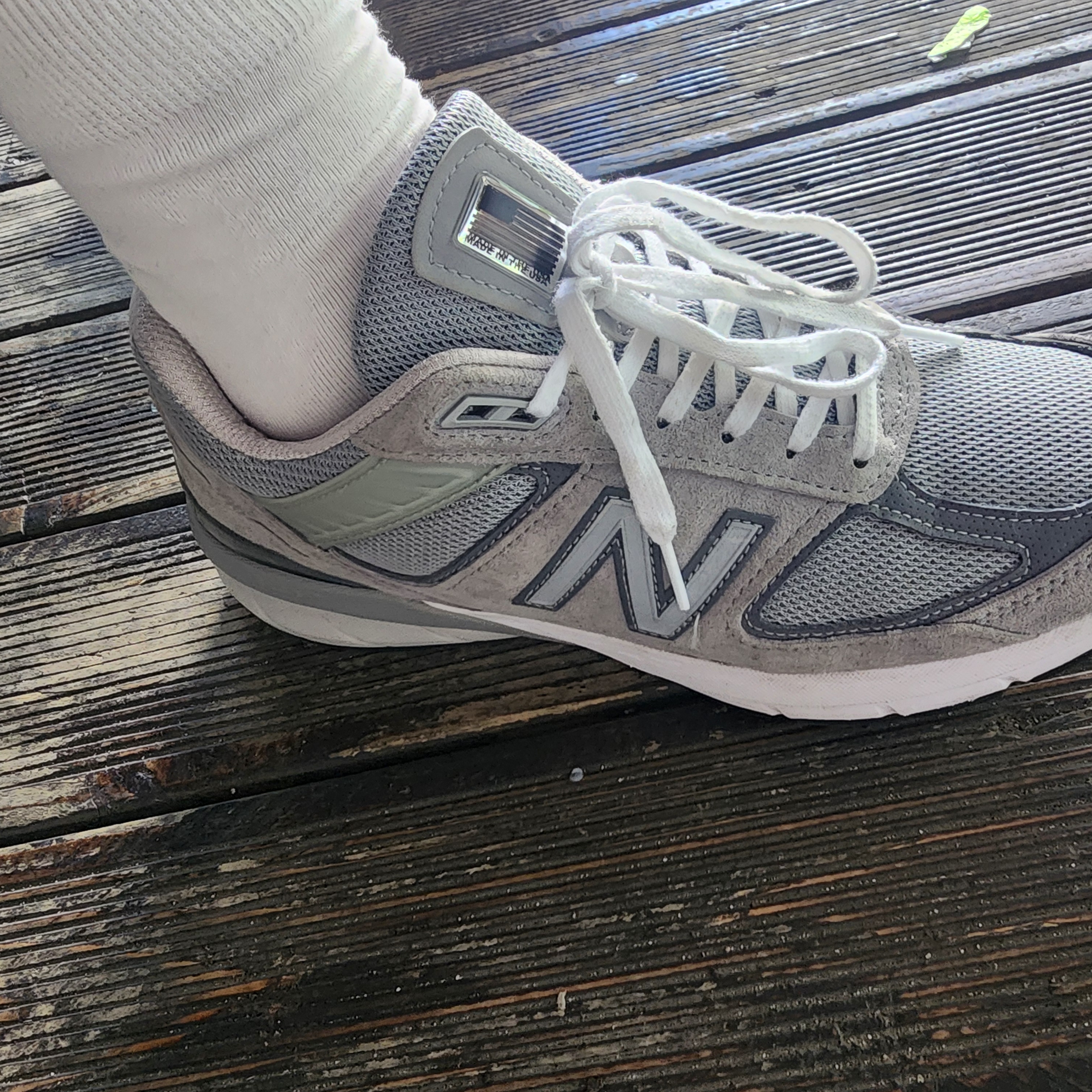 New Balance 990v5 Made in USA Grey - D Standard 착용 스타일 - 2