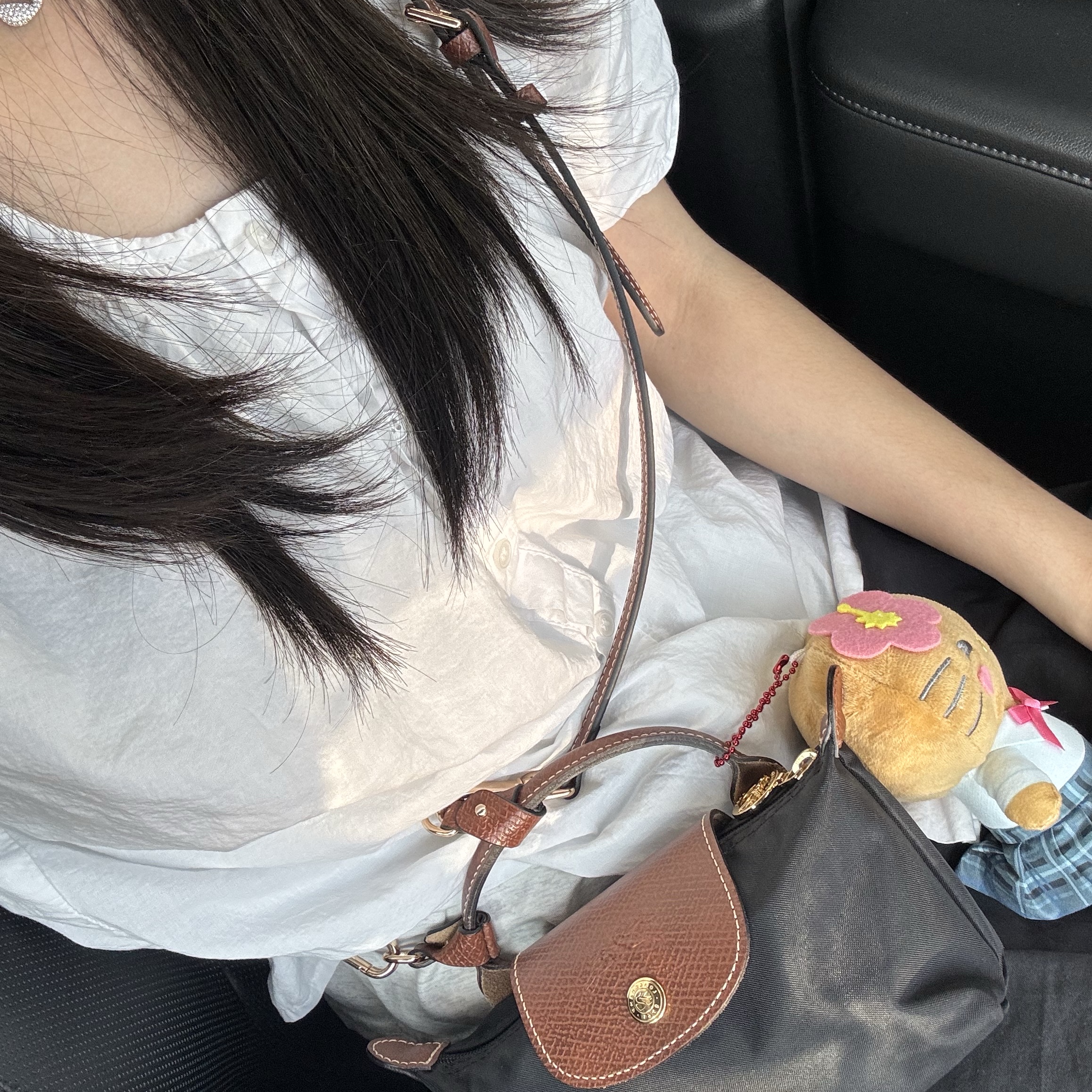 Longchamp Le Pliage Original Handle Pouch Black 착용 스타일