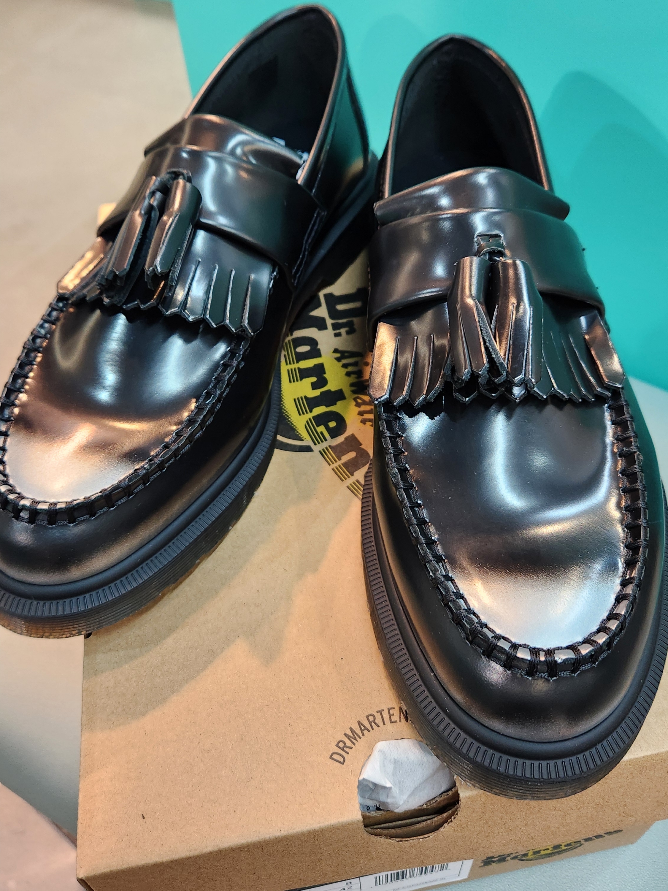 Dr. Martens Adrian Tassel Arcadia Rub Off Leather Loafers Silver 착용 스타일