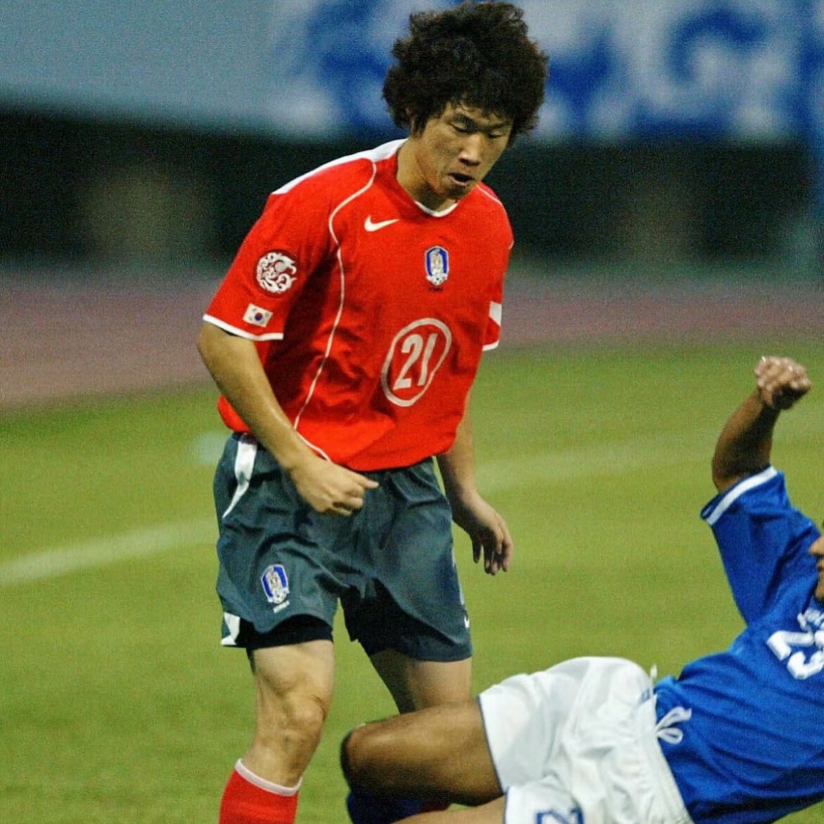 Nike Park Ji-Sung South Korea 2004 Total 90 Reissue Soccer Replica Jersey (Marking Ver.) 착용 스타일