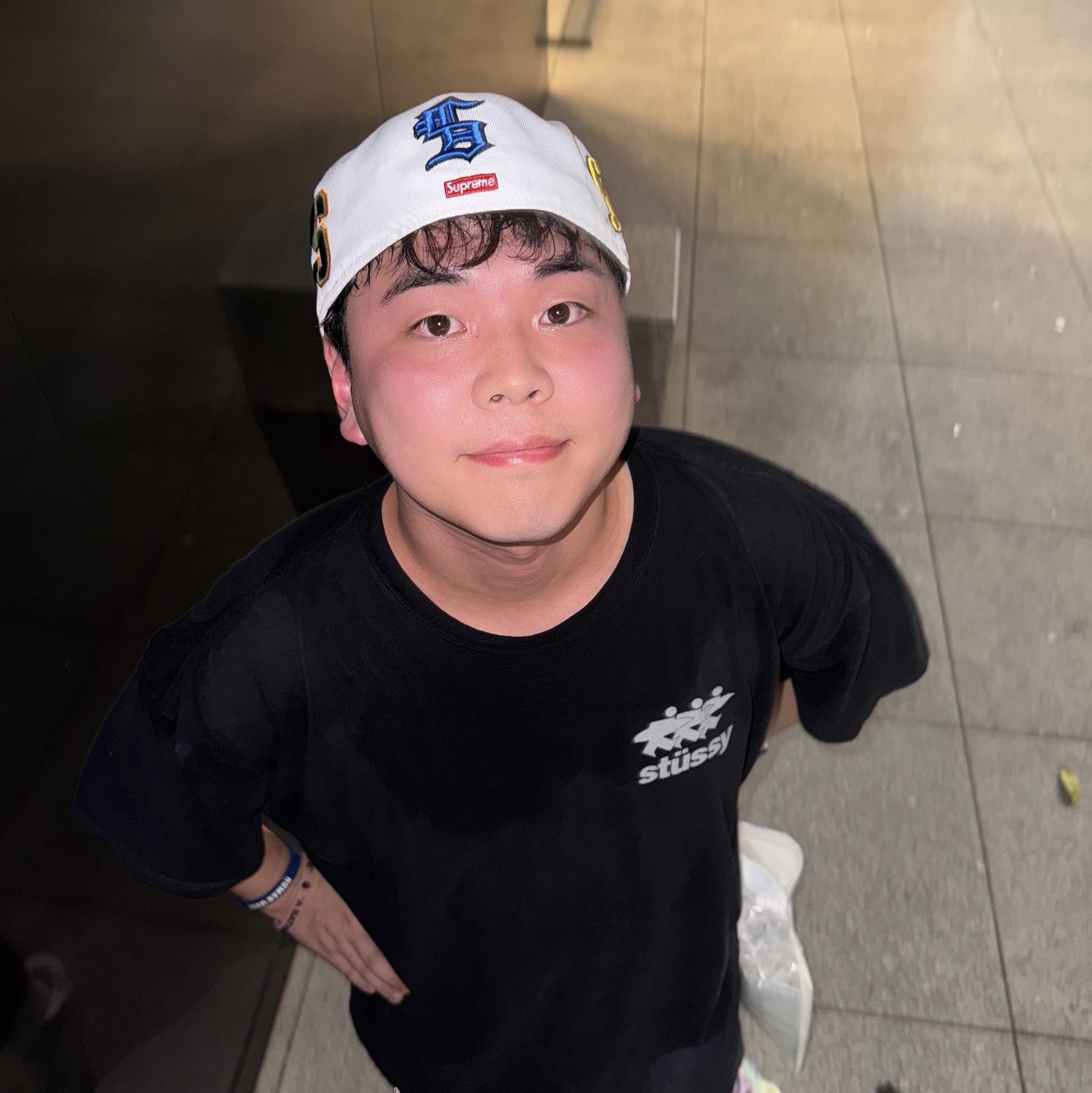 Supreme Multi S Logo New Era White - 25SS, Stussy Surfwalk Pigment Dyed T-Shirt Black 착용 스타일 - 2