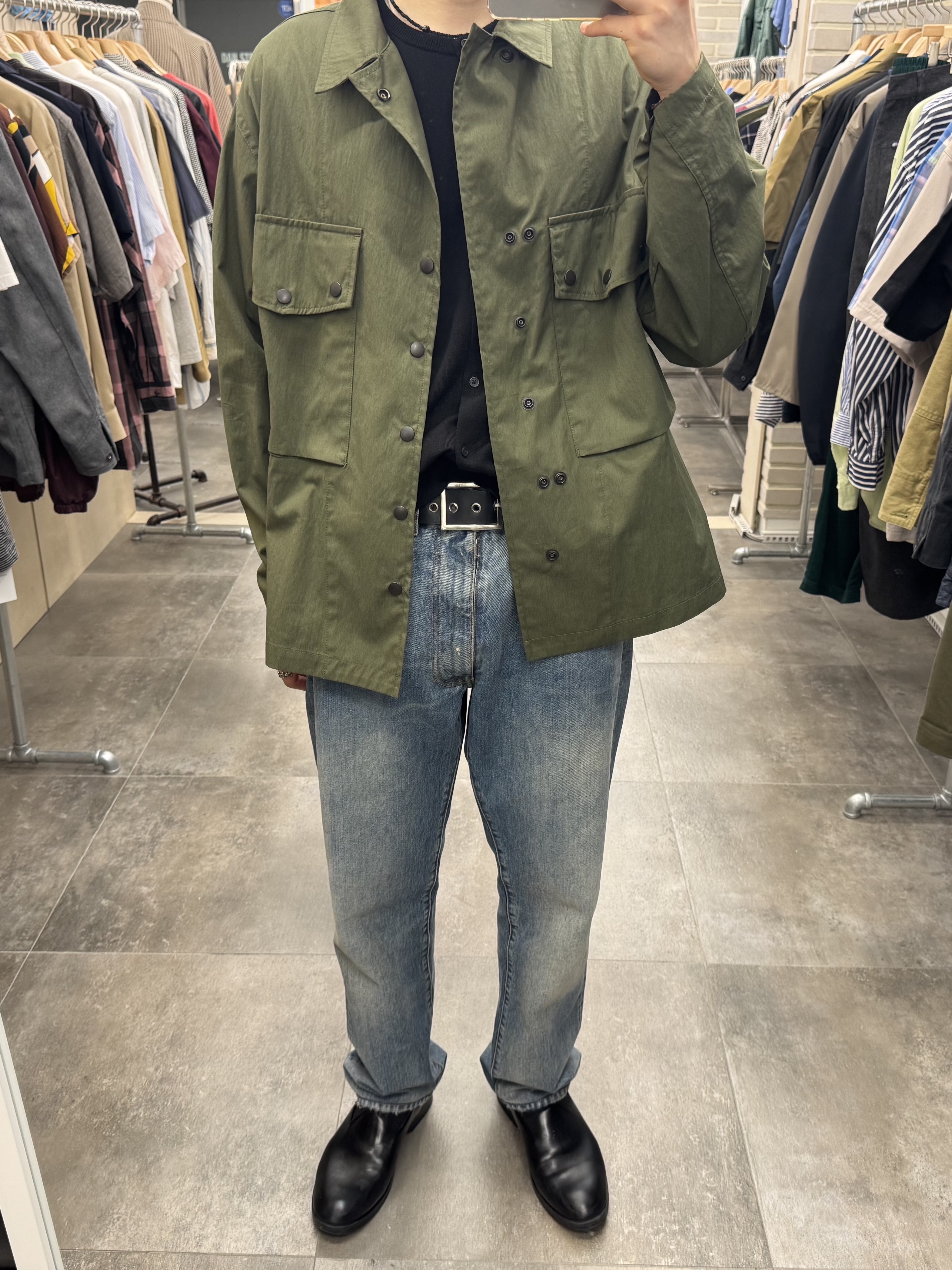 Maison Margiela Distressed Jeans Light Indigo 착용 스타일