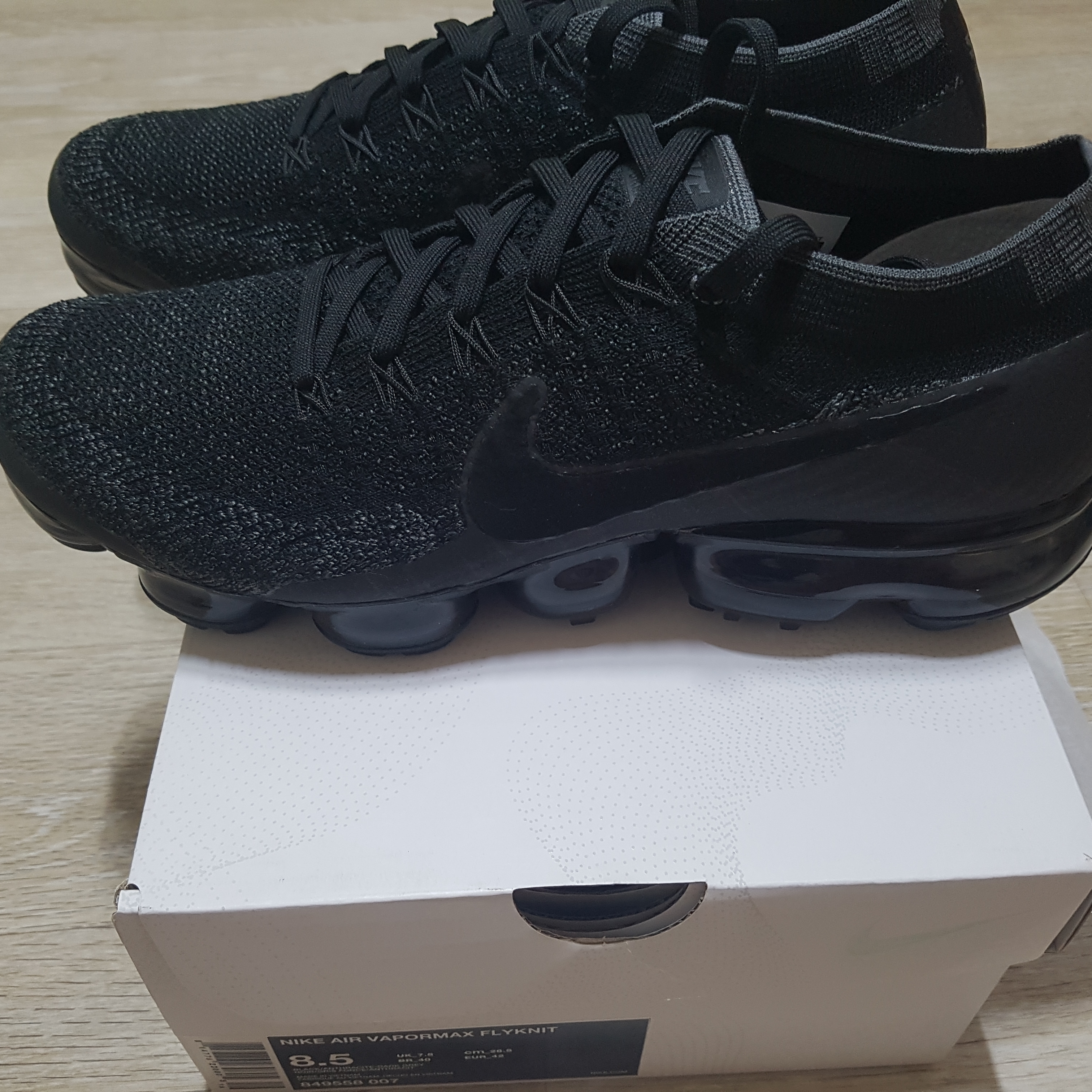 Nike Air Vapormax 2023 Flyknit Anthracite Black, Nike Air VaporMax 2023 Flyknit Triple Black 착용 스타일
