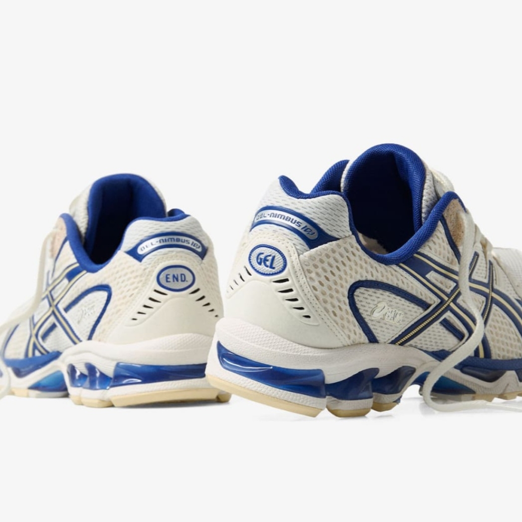 Asics x END. Gel-Nimbus 10.1 Snow White Sodalite Blue 착용 스타일 - 3