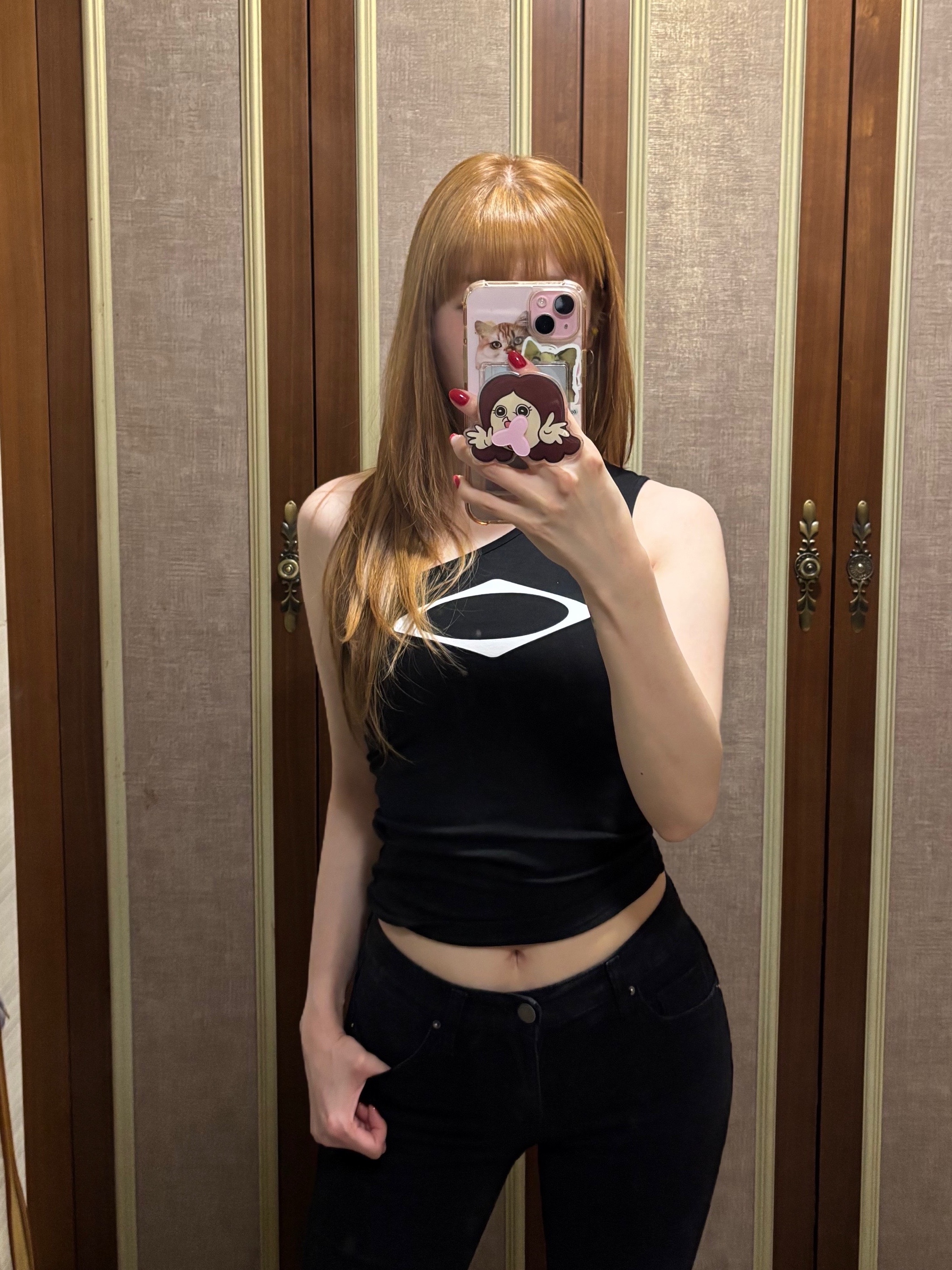 (W) Mischief Rhombus One Shoulder Top Black, Oofos OOriginal Black 착용 스타일 - 5