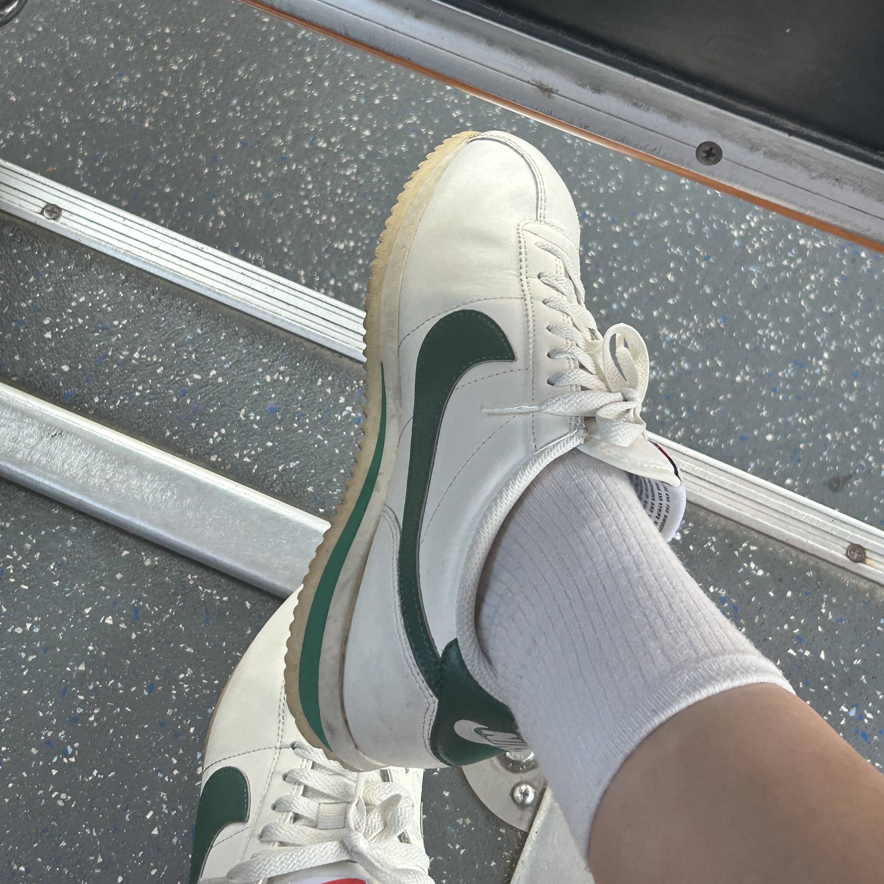 (W) Nike Cortez Gorge Green and Malachite 착용 스타일