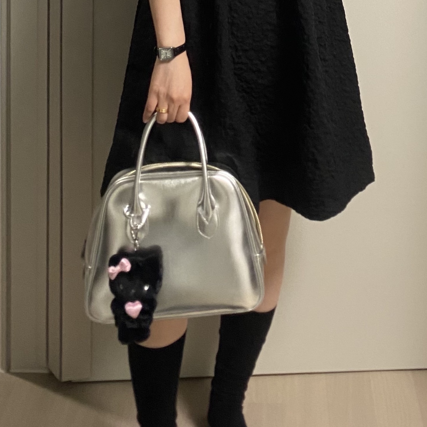 Sanrio x Fillimilli Hello Kitty Angels and Devils Doll Keyring Devil 착용 스타일