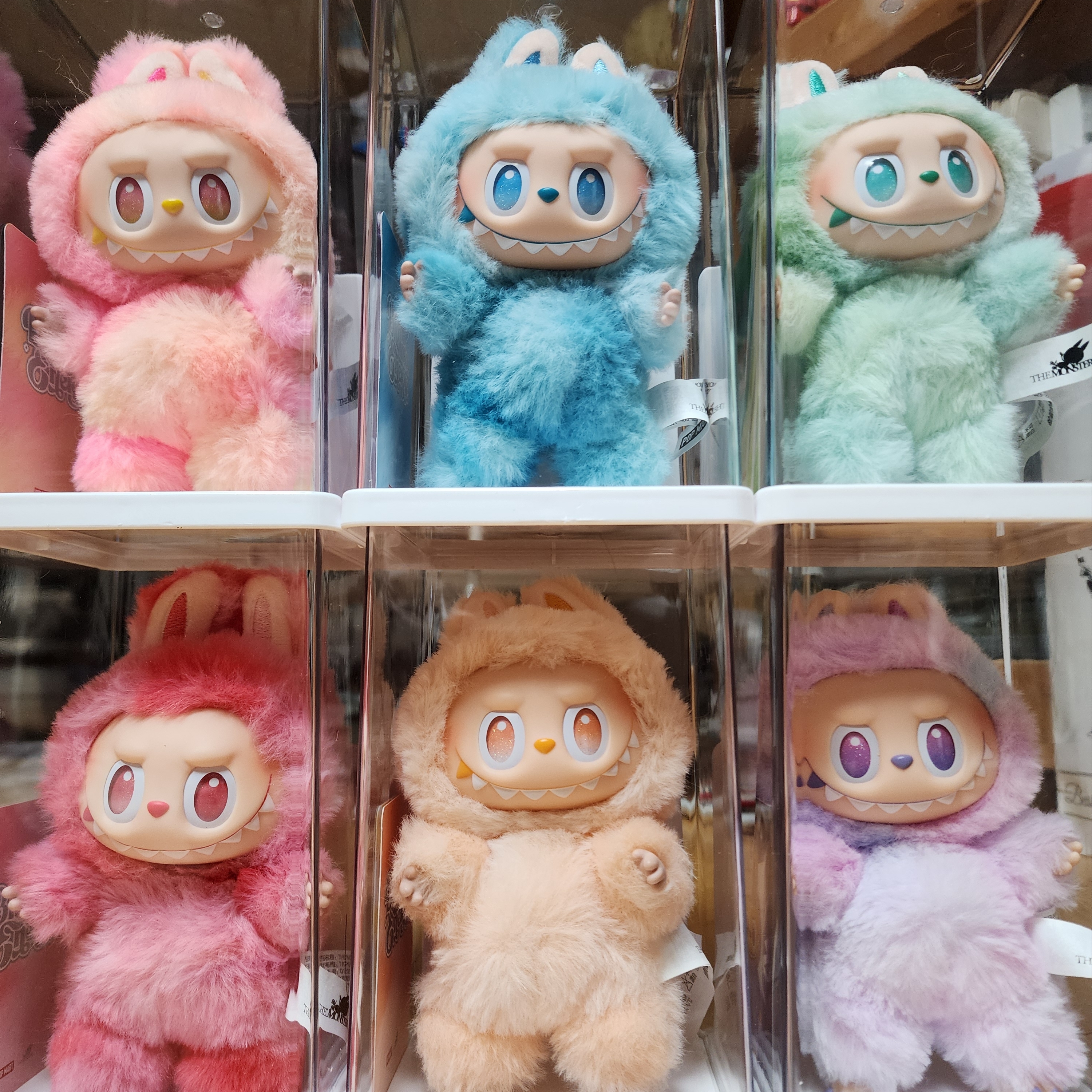 Pop Mart Labubu The Monsters Highlight Series Sealed Case (6 Blind Boxes) 착용 스타일
