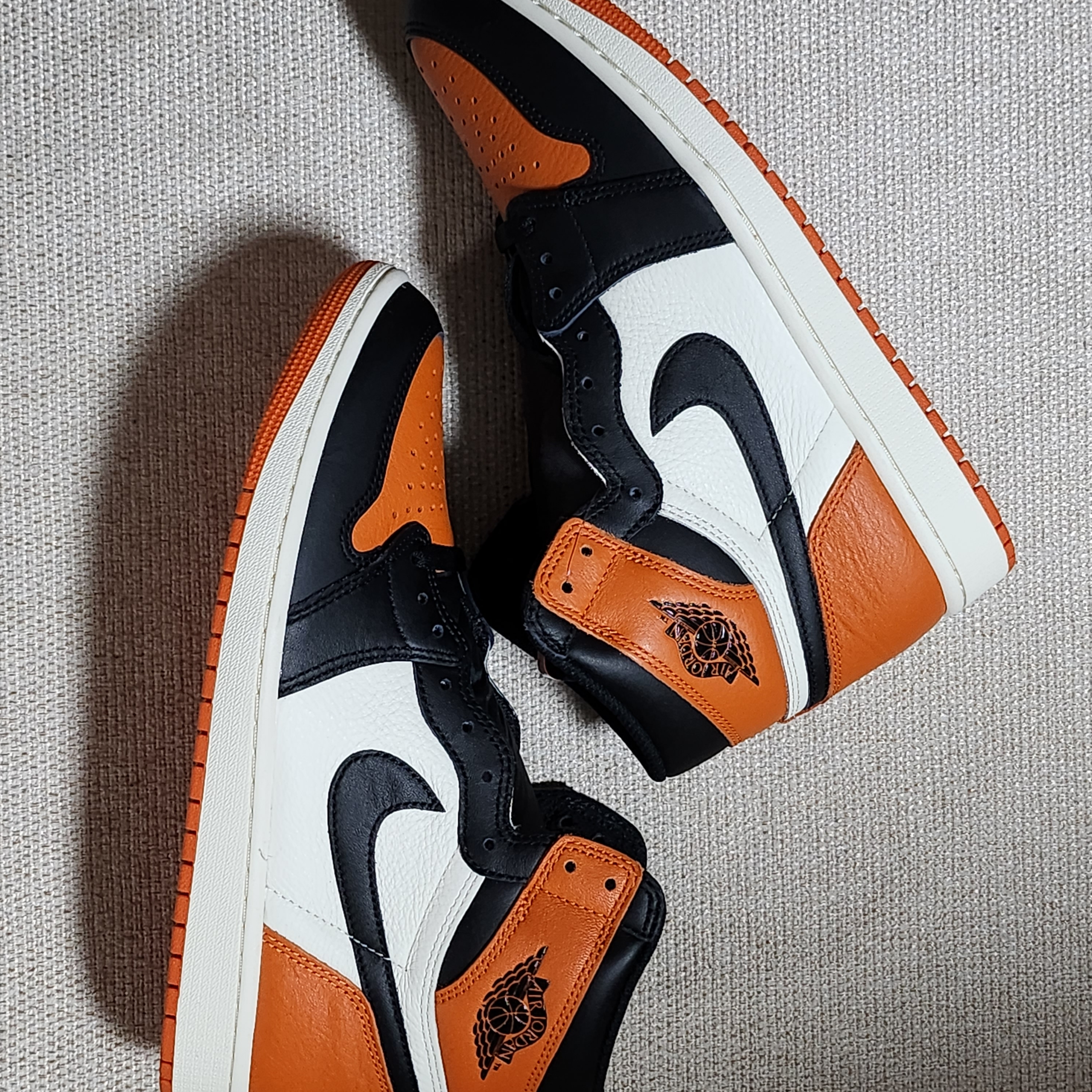 Jordan 1 Retro High OG Shattered Backboard 착용 스타일