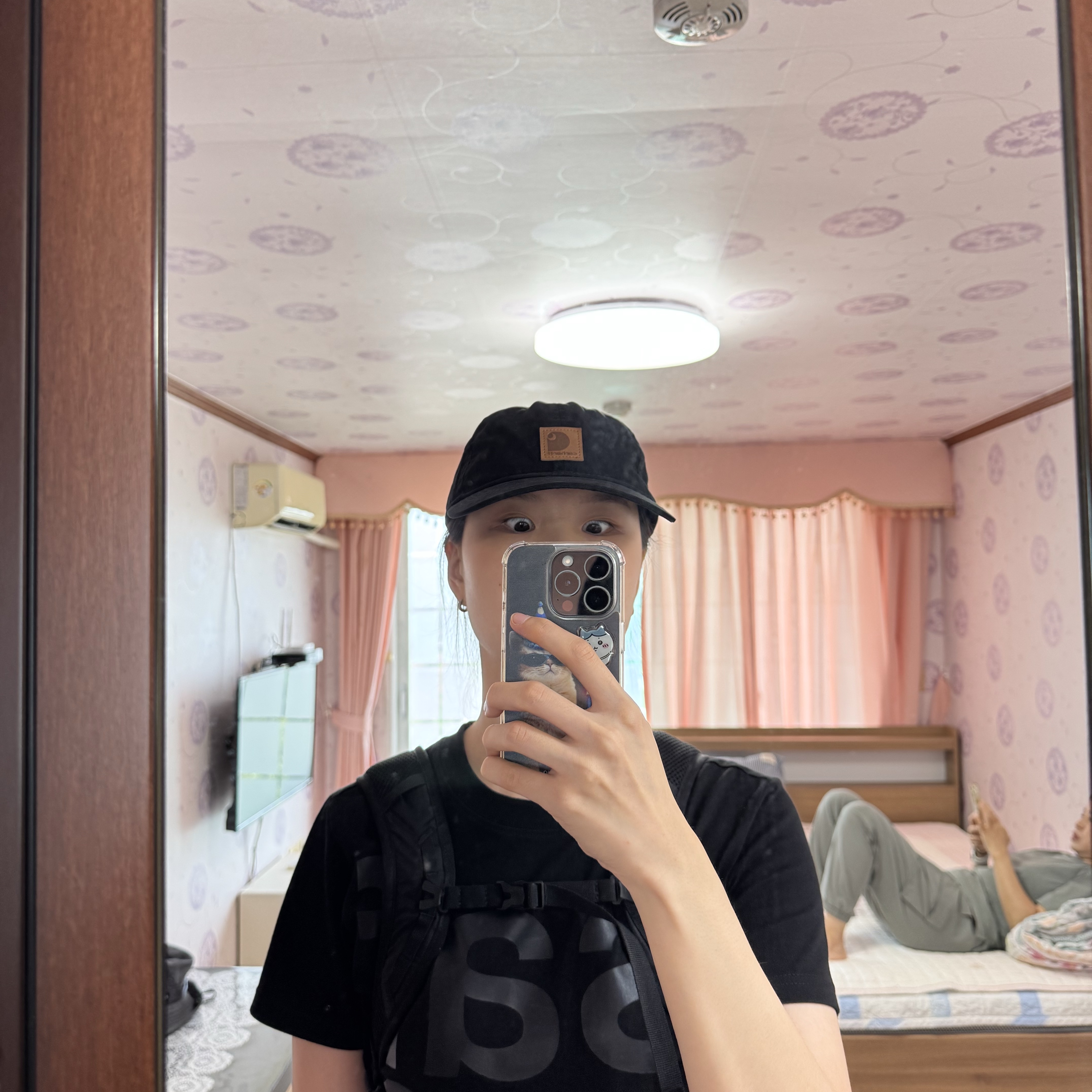 Carhartt Canvas Cap Black, [KREAM 단독] Safarispot 1/2 Basic Safari T-Shirt Black 착용 스타일