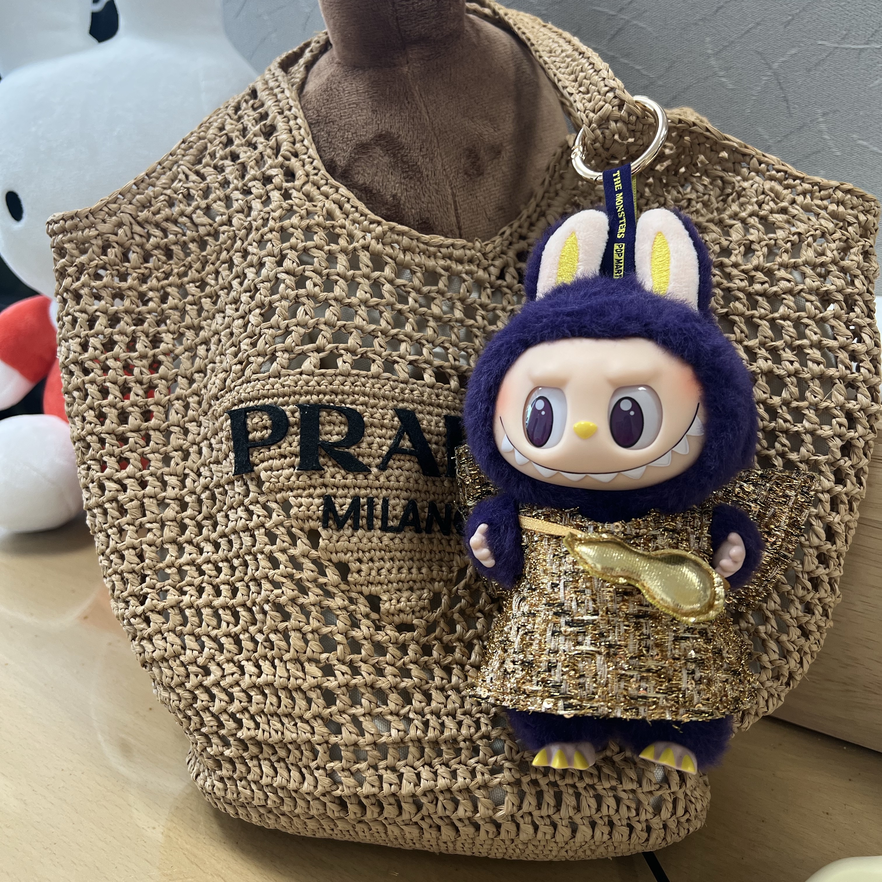 Pop Mart Labubu x Pronounce Lucky Fairy Toy Keyring 착용 스타일