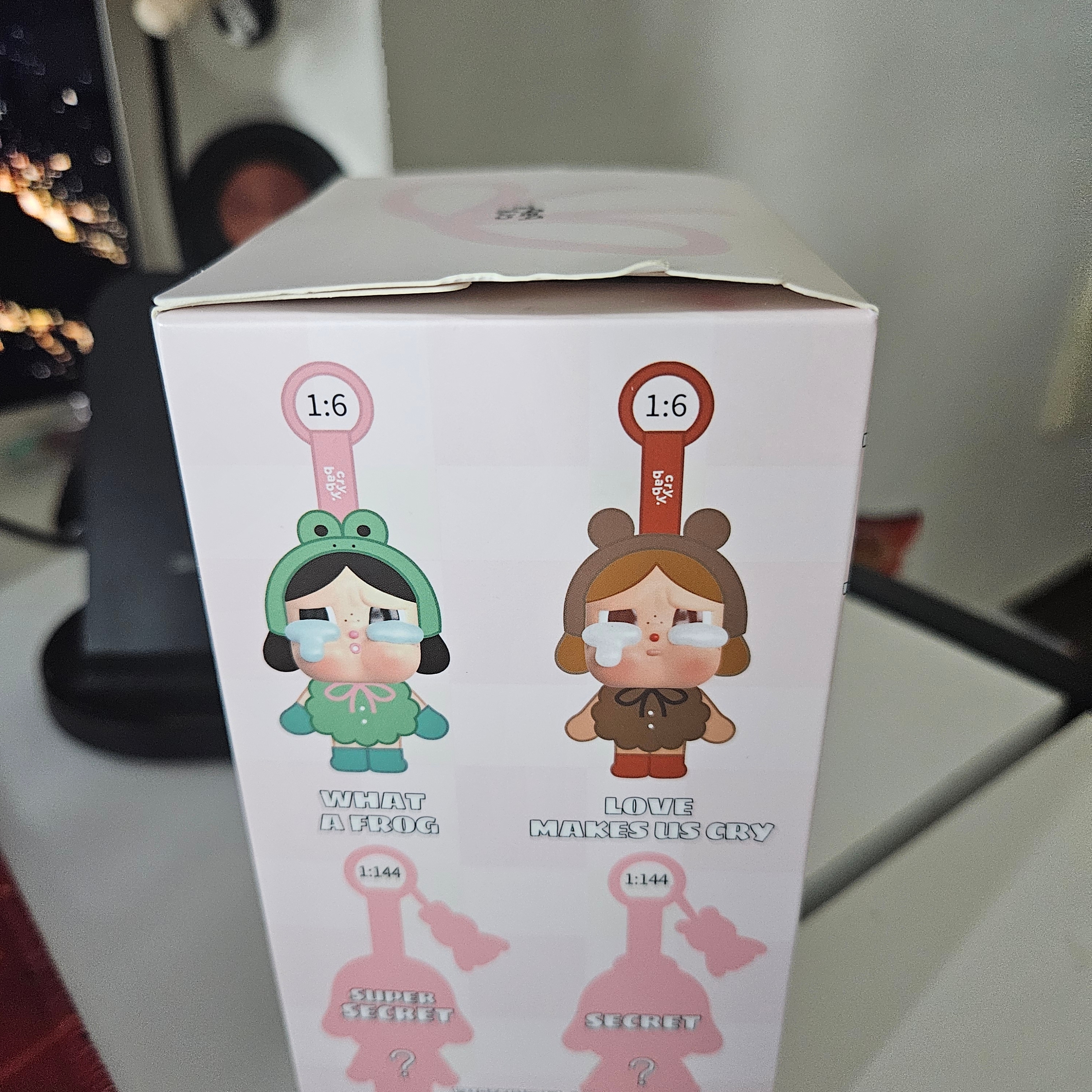 Pop Mart Crybaby Crying Again Series Plush Keyring Sealed Case (1 Blind Box) 착용 스타일 - 2