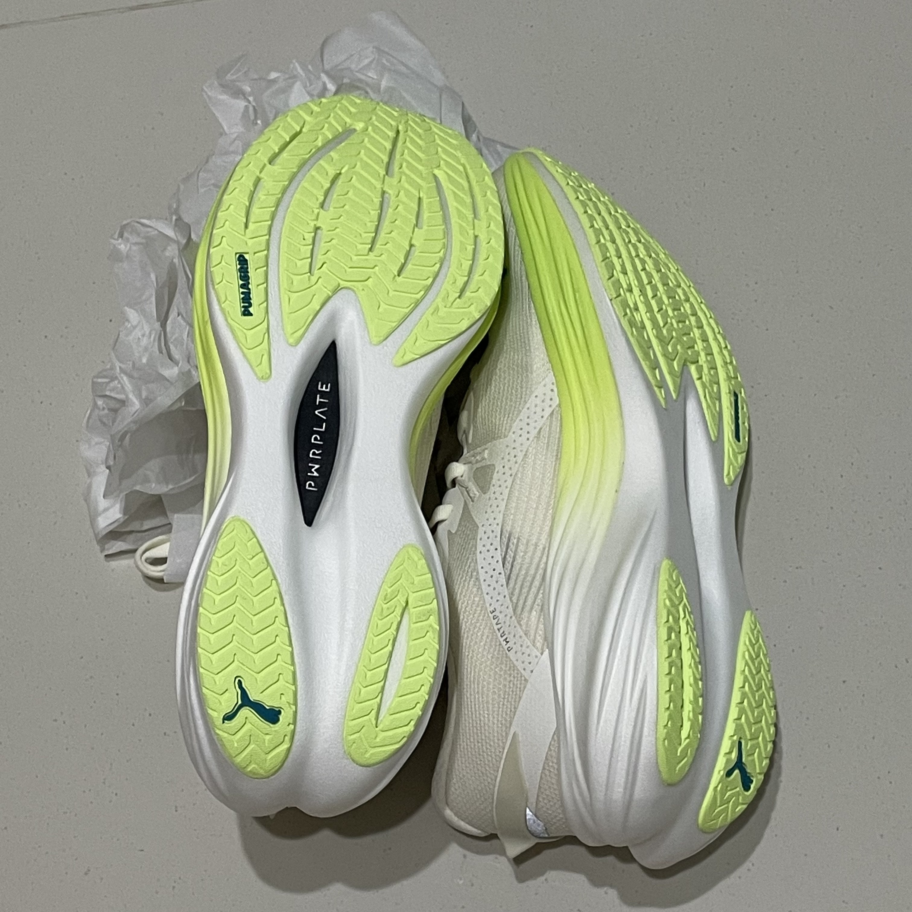 (W) Puma Deviate Nitro 3 Wide Frosted Ivory Tropical Blue 착용 스타일 - 3