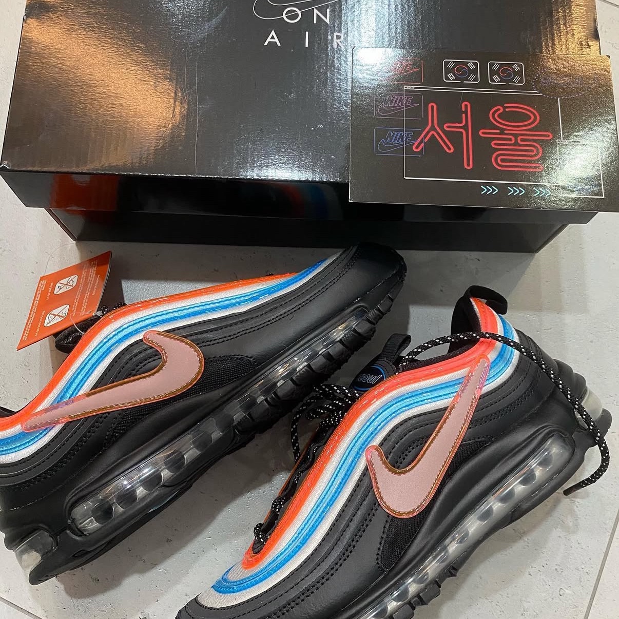 Nike Air Max 97 Neon Seoul 착용 스타일 - 2