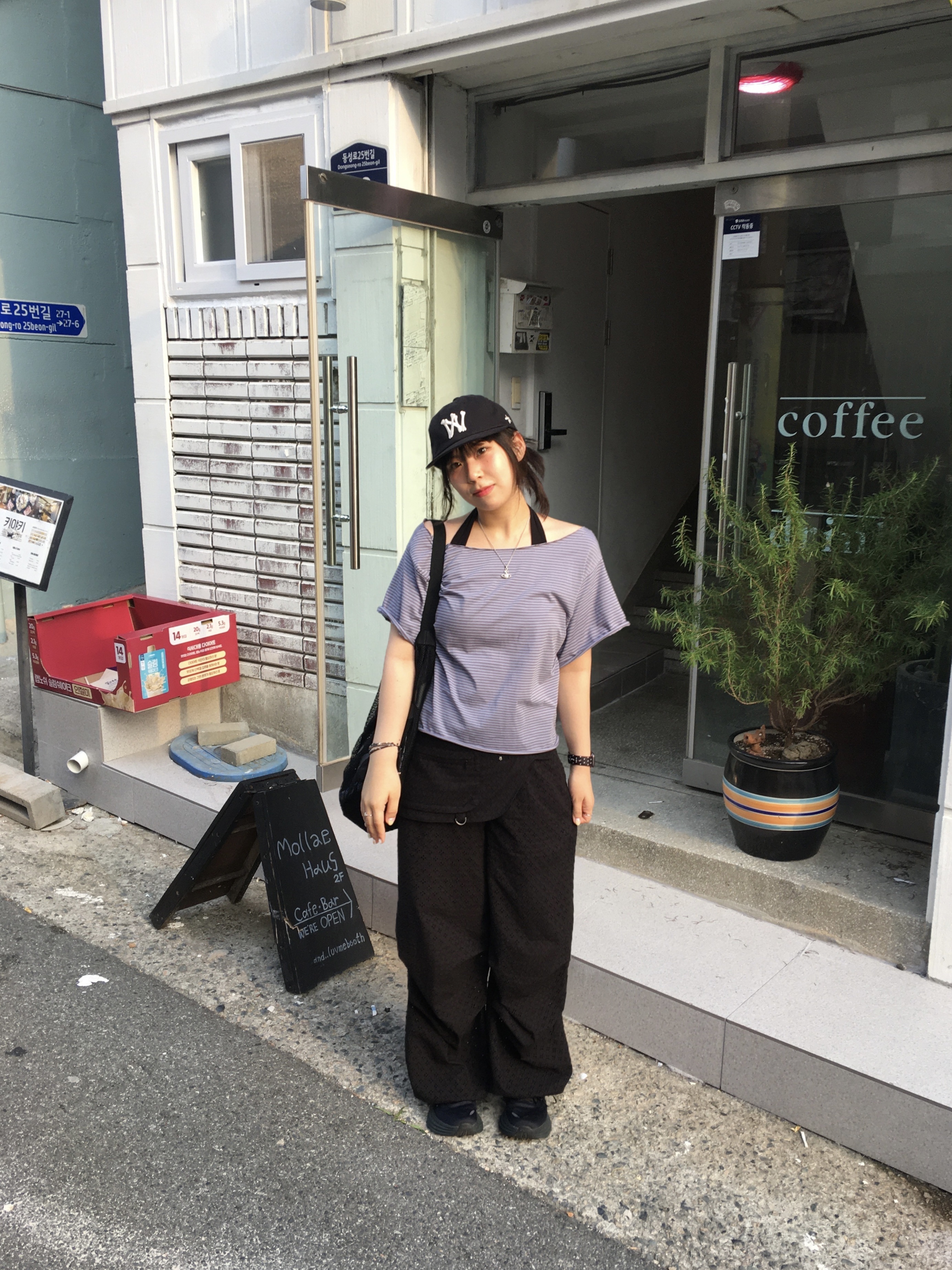 Aoiro 6-Panel Bone A/N Cap Black 착용 스타일