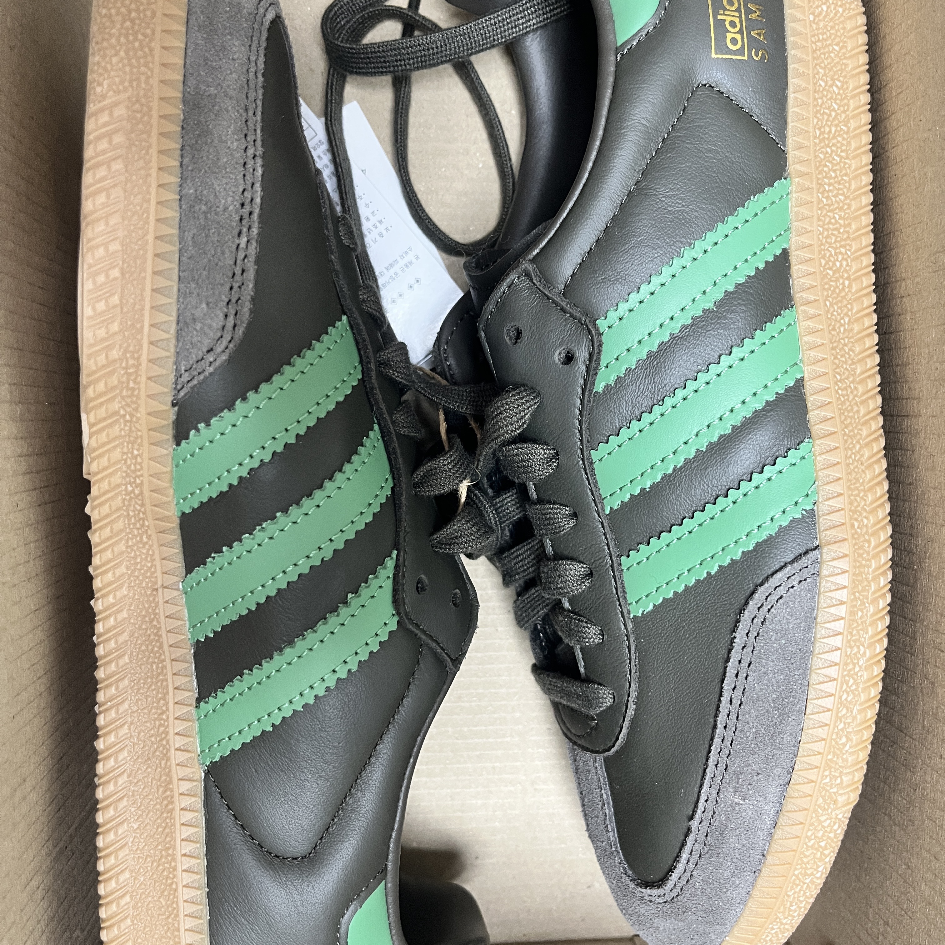 Adidas Originals Samba OG Shadow Olive Preloved Green 착용 스타일 - 1