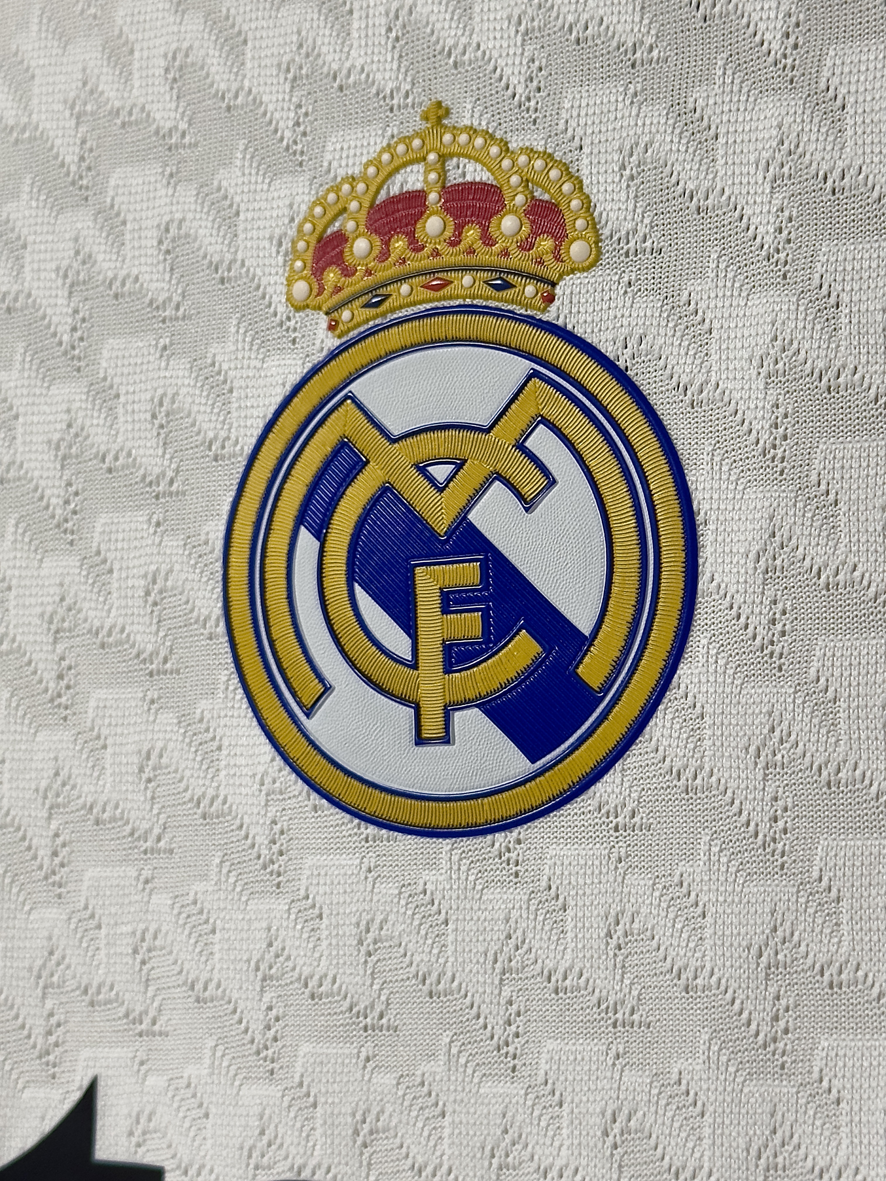 Adidas Real Madrid 2024/25 Home Authentic Long Sleeve Jersey White - US Sizing (Non Marking Ver.) 착용 스타일 - 5