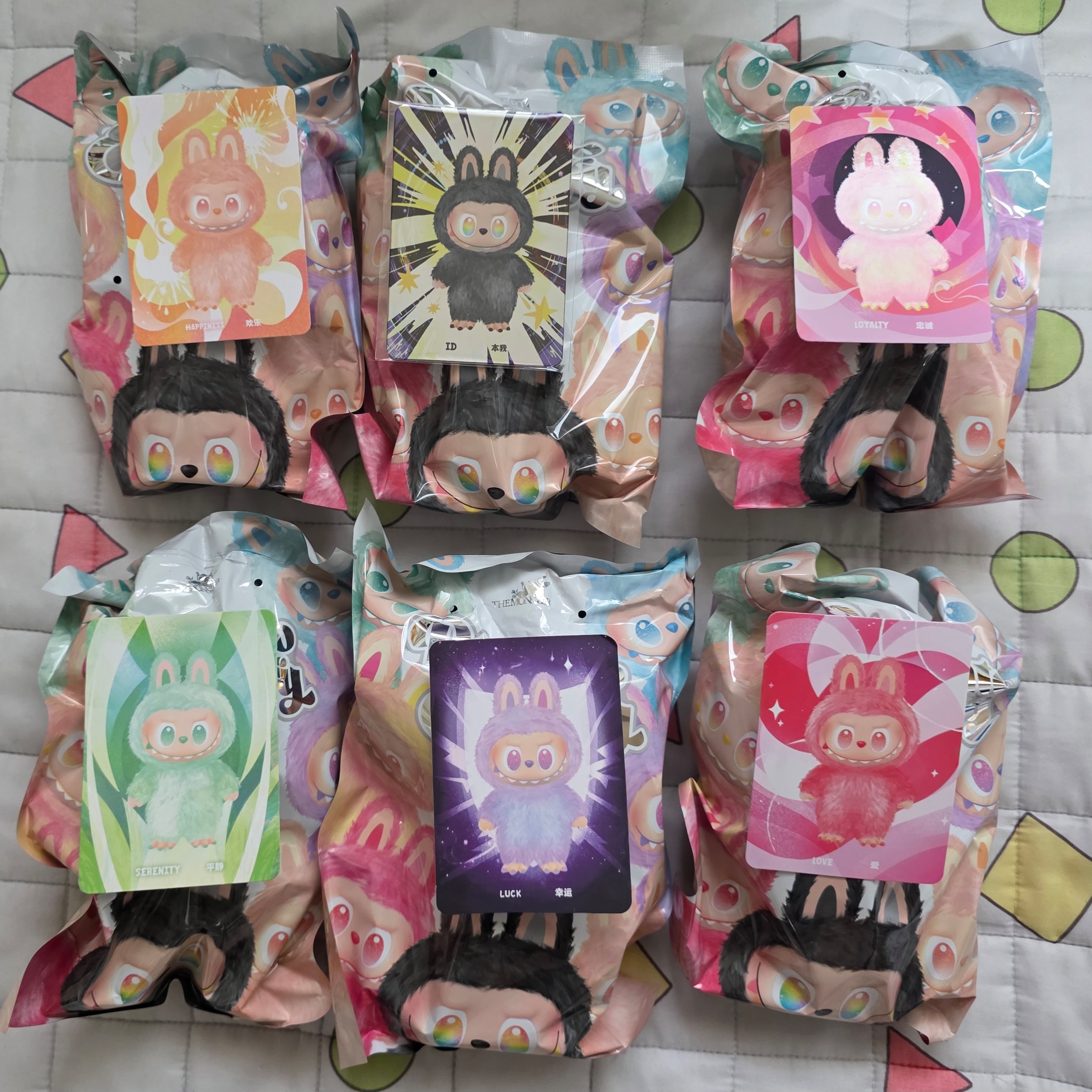 Pop Mart Labubu The Monsters Highlight Series Sealed Case (6 Blind Boxes) 착용 스타일