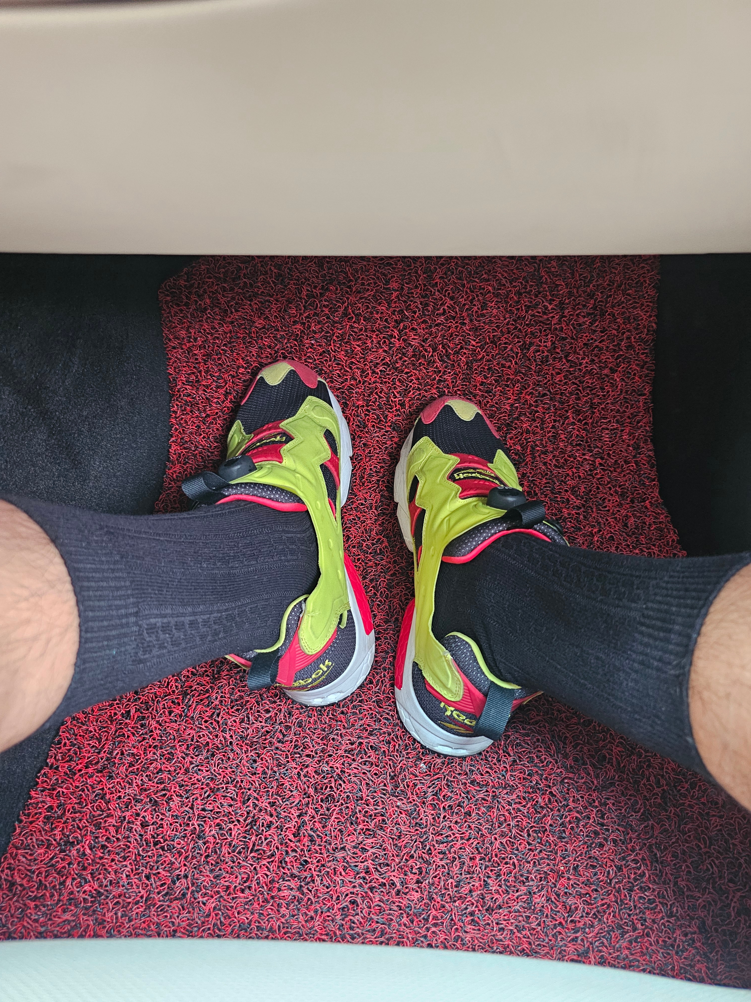 Reebok Instapump Fury Citron 착용 스타일