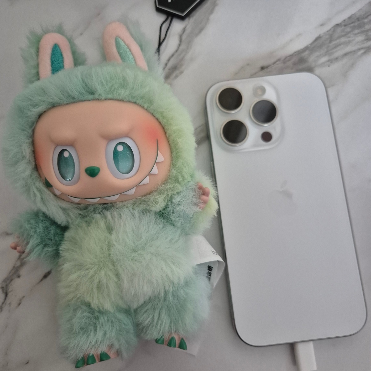 Pop Mart Labubu The Monsters Highlight Series Serenity Keyring (Opened Case) 착용 스타일 - 2