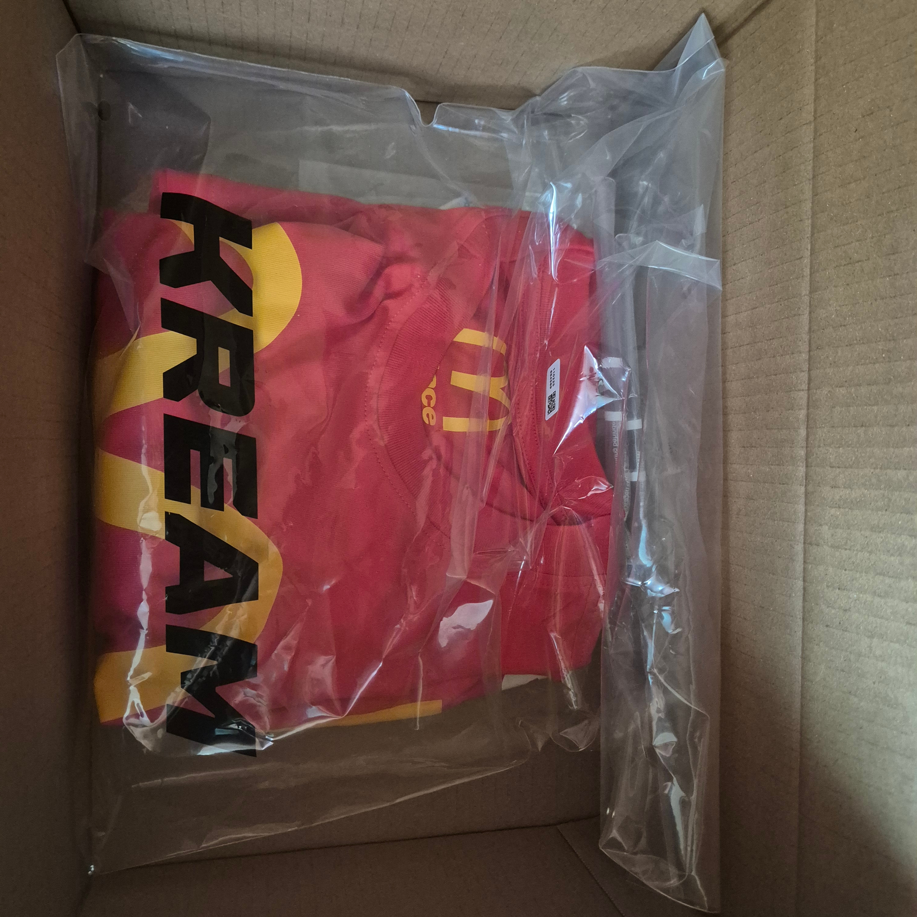 Palace x McDonald's Logo T-Shirt Red - 23FW 착용 스타일