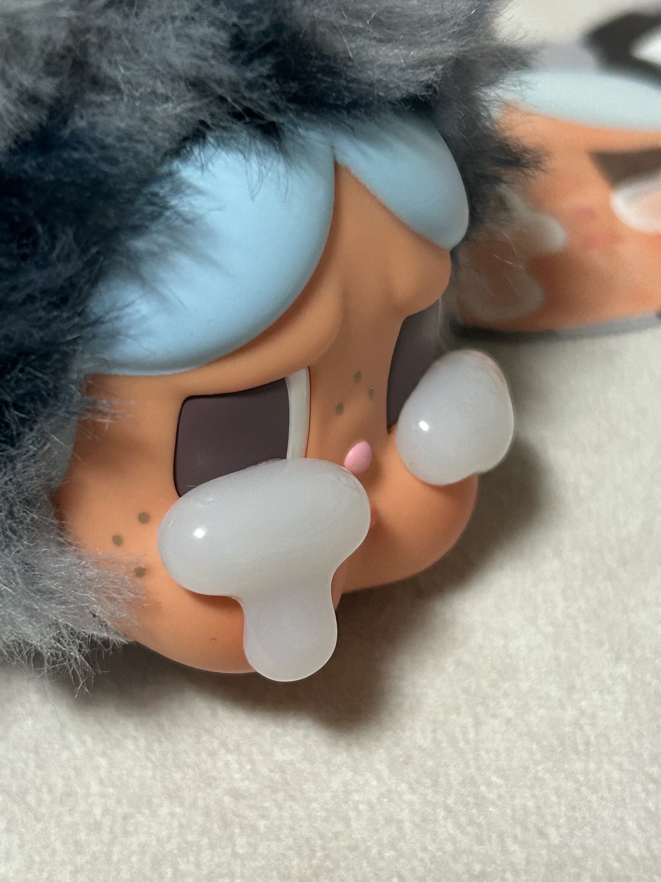 Pop Mart Crybaby Wild But Cutie Series Vinyl Plush Pendant Denim Cutie (Opened Case) 착용 스타일