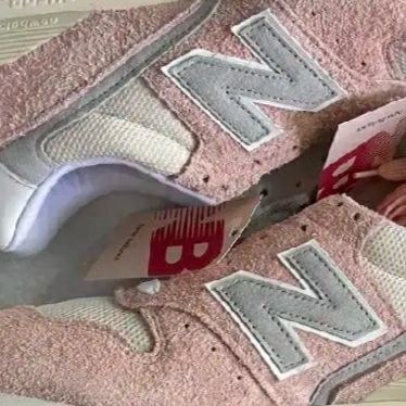 New Balance Made in USA 996 Pink Haze Silver 착용 스타일