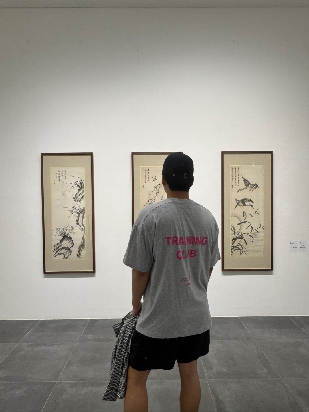 UVU Training Club T-Shirt Grey Marl 착용 스타일 - 2