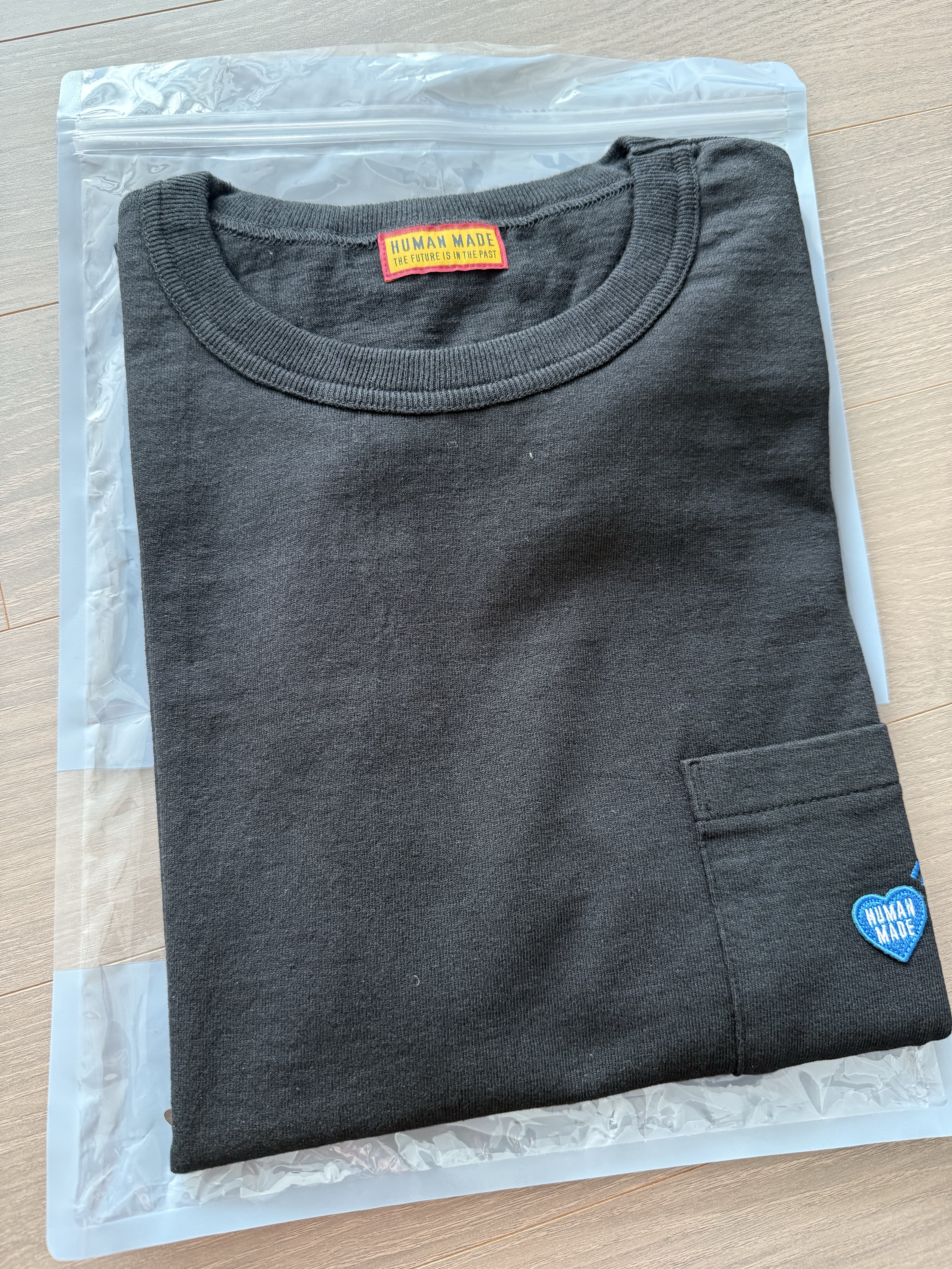 Human Made Heart Pocket T-Shirt Black - Offline Store Exclusive 착용 스타일