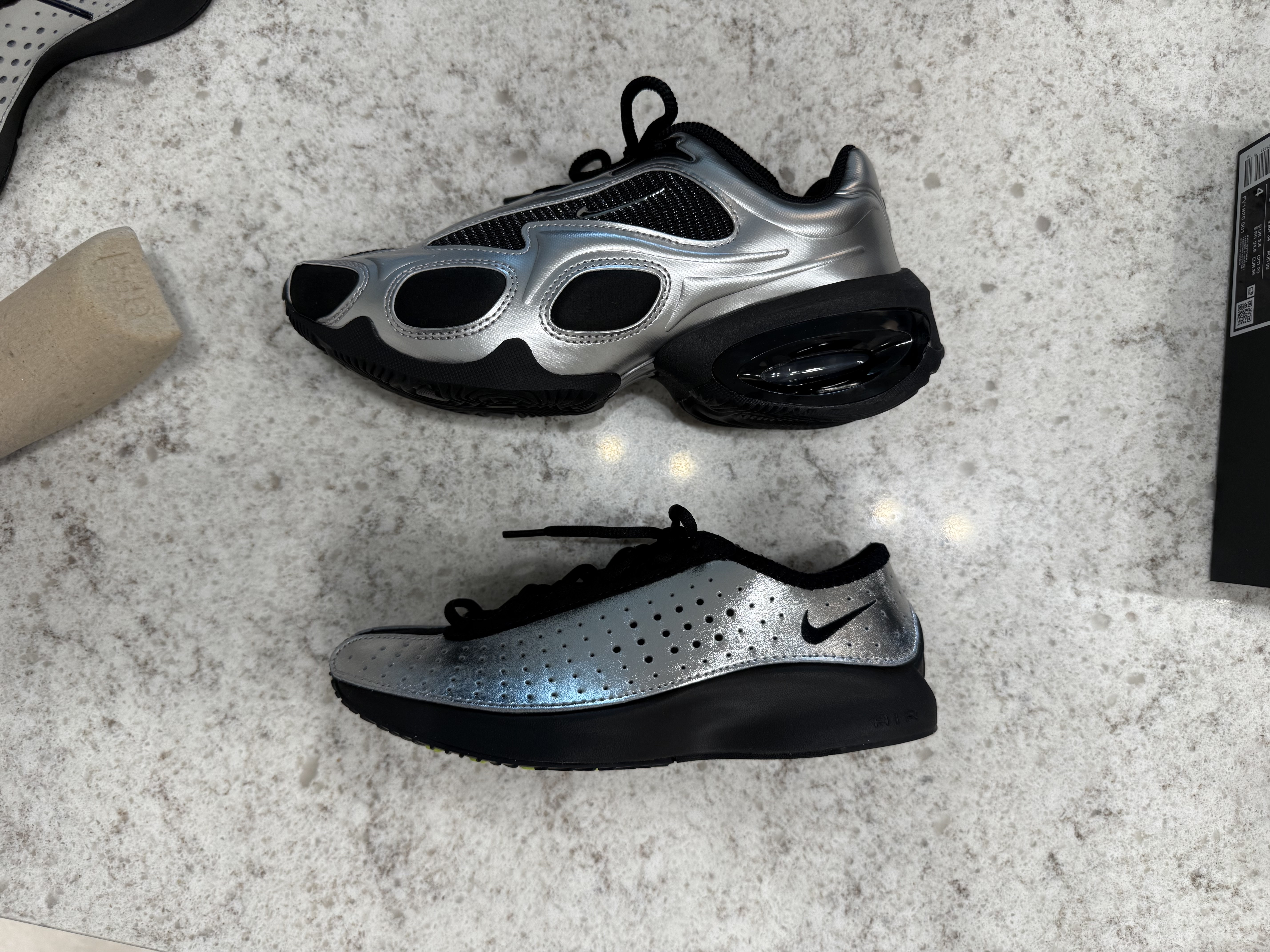 (W) Nike Air Max Muse Black and Metallic Silver, (W) Nike Air Superfly Metallic Silver and Black 착용 스타일 - 5