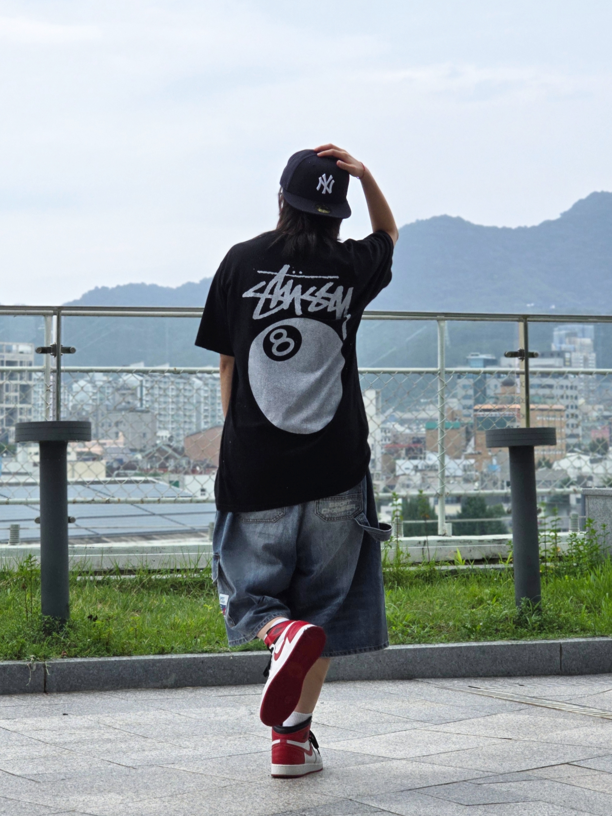 New Era 59Fifty MLB Authentic New York Yankees Game Navy, Stussy 8 Ball Pigment Dyed T-Shirt Black 착용 스타일