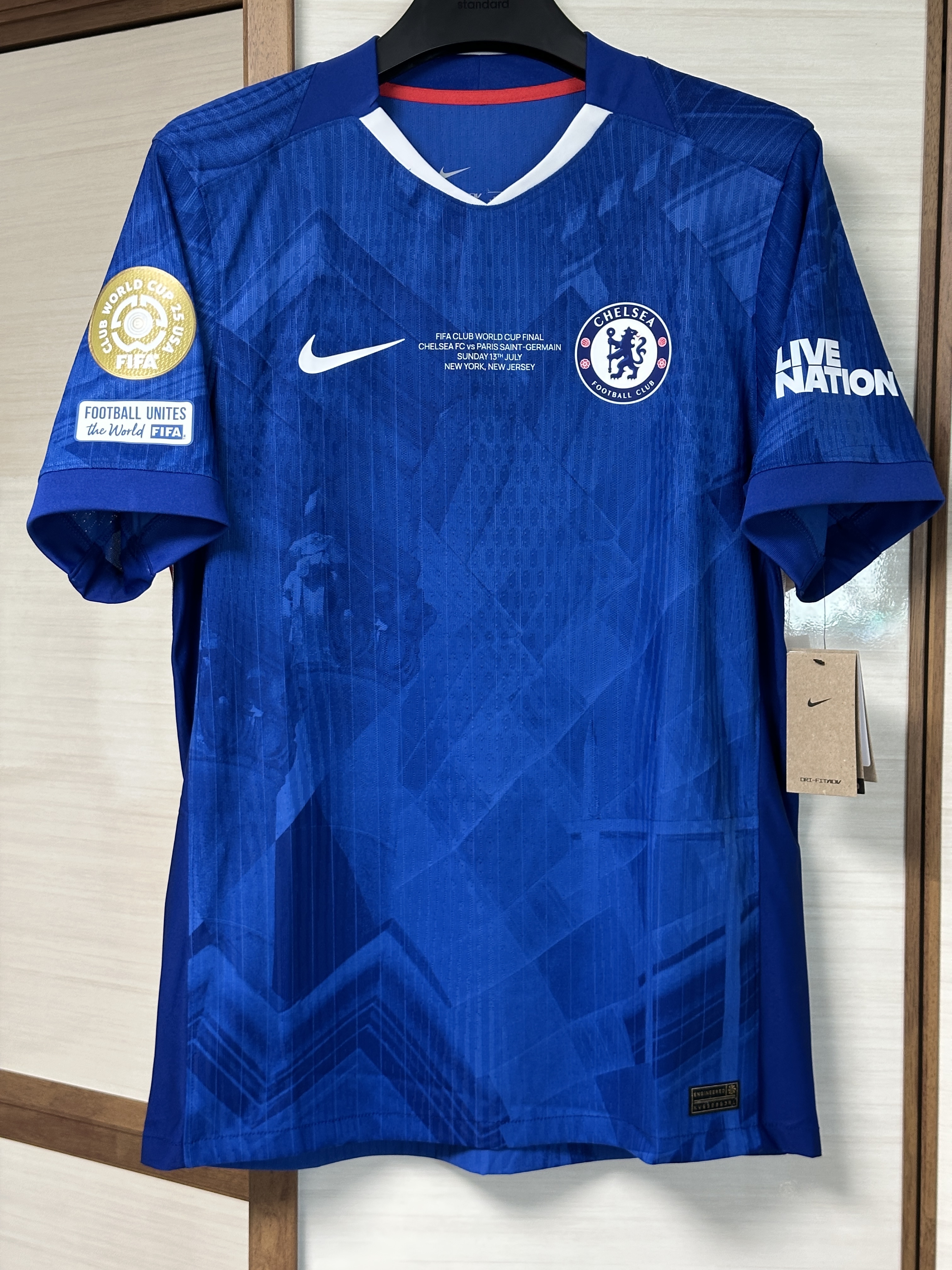 Nike Chelsea FC 2025/26 Match Home Dri-Fit ADV Soccer Authentic Jersey Rush Blue White (Non Marking Ver.), Nike Chelsea FC 2025/26 Stadium Home Dri-Fit Soccer Replica Jersey Rush Blue White (Non Marking Ver.) 착용 스타일 - 1