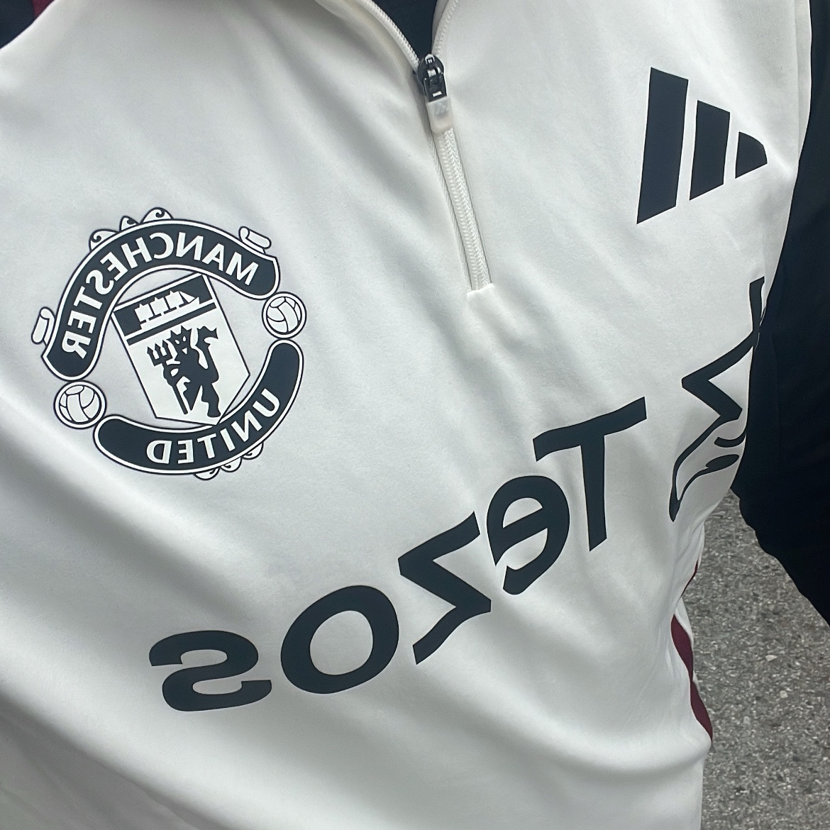 Adidas Manchester United Tiro 24 Training Top Off White Black - KR Sizing 착용 스타일