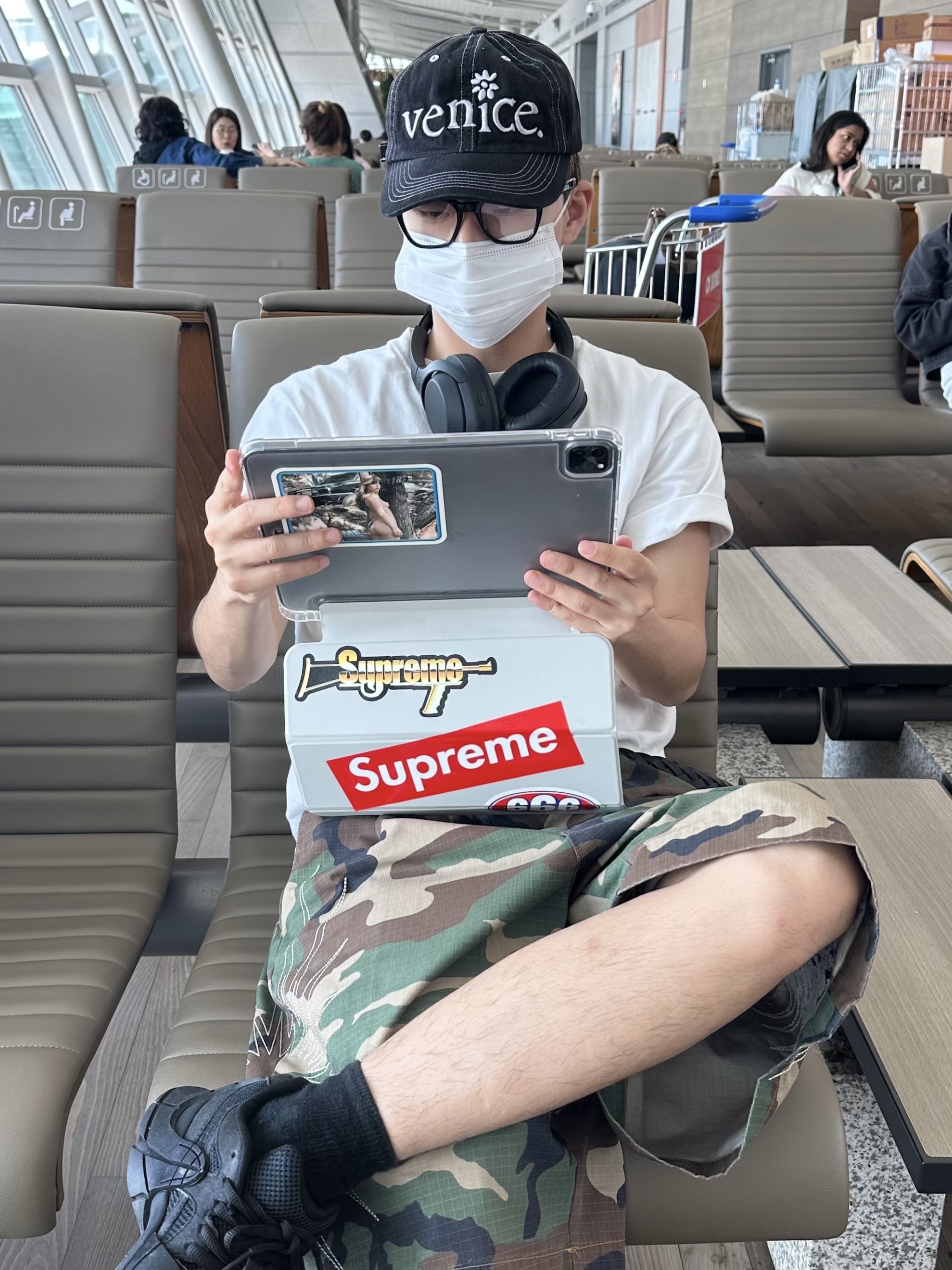 CAMPER LAB Tormenta Sneakers Black, Gentle Monster Karl 01 Black 착용 스타일