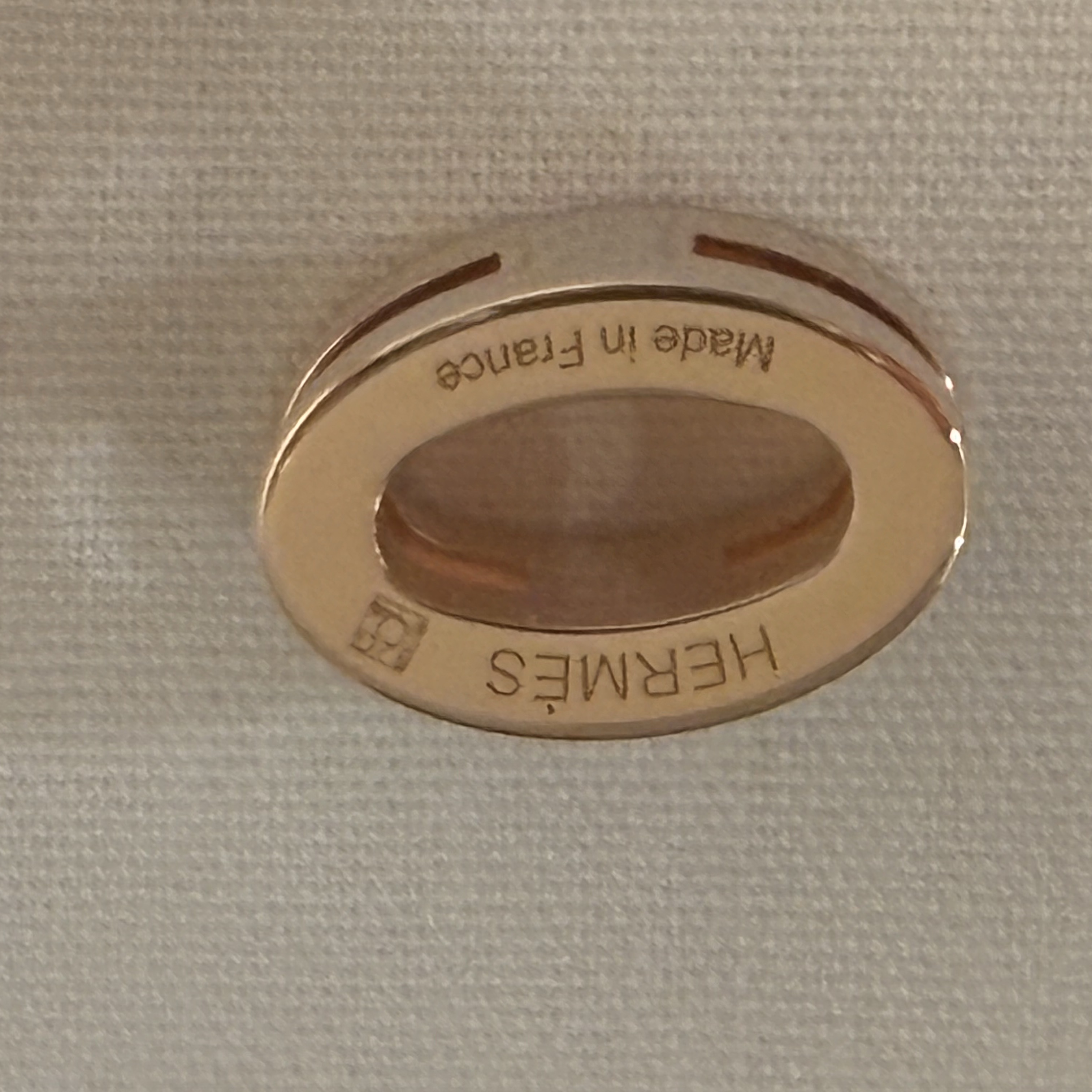 (W) Hermes Mini Pop H Pendant Rose Gold & Marron Glace 착용 스타일 - 1