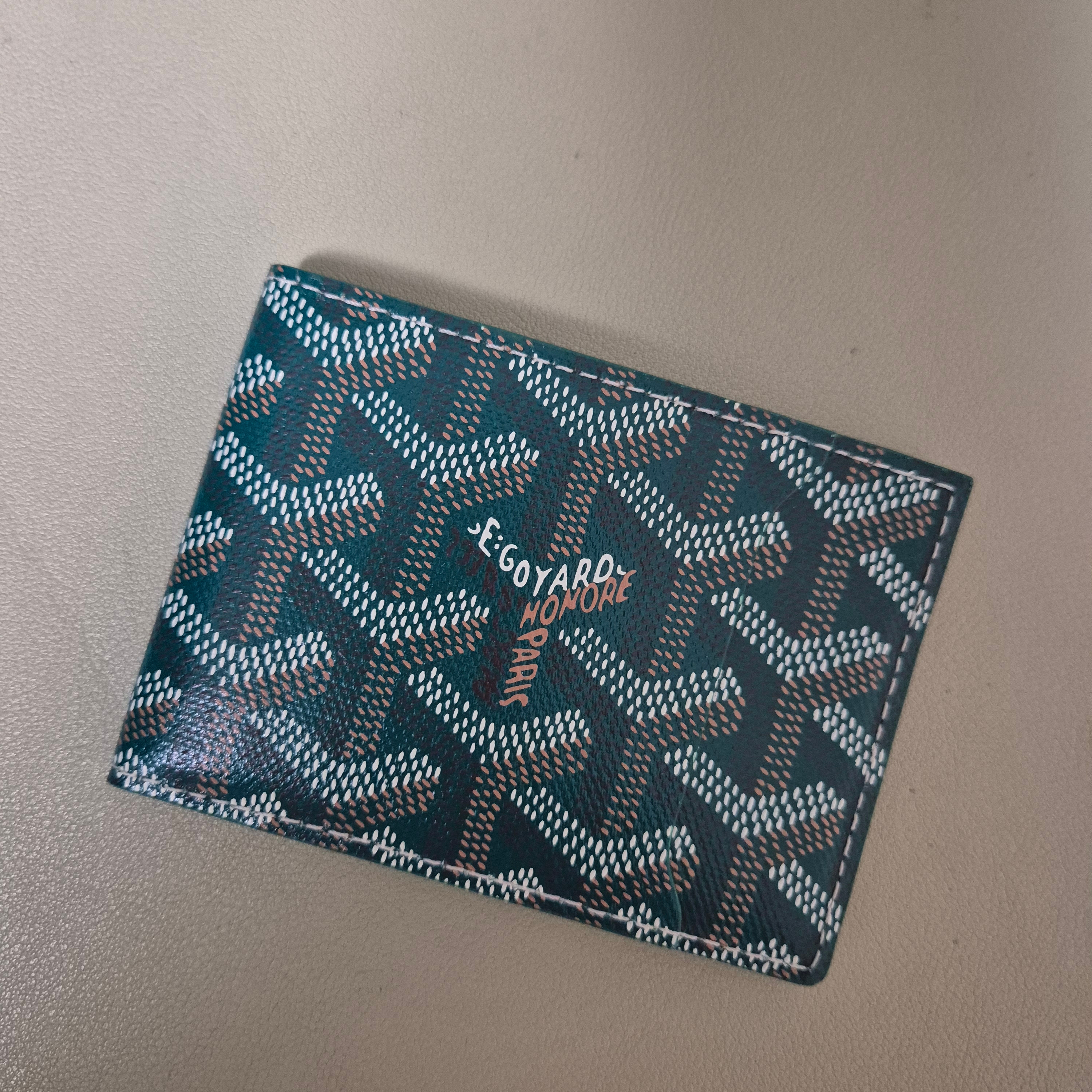 Goyard Insert Victoire Card Holder Green 착용 스타일
