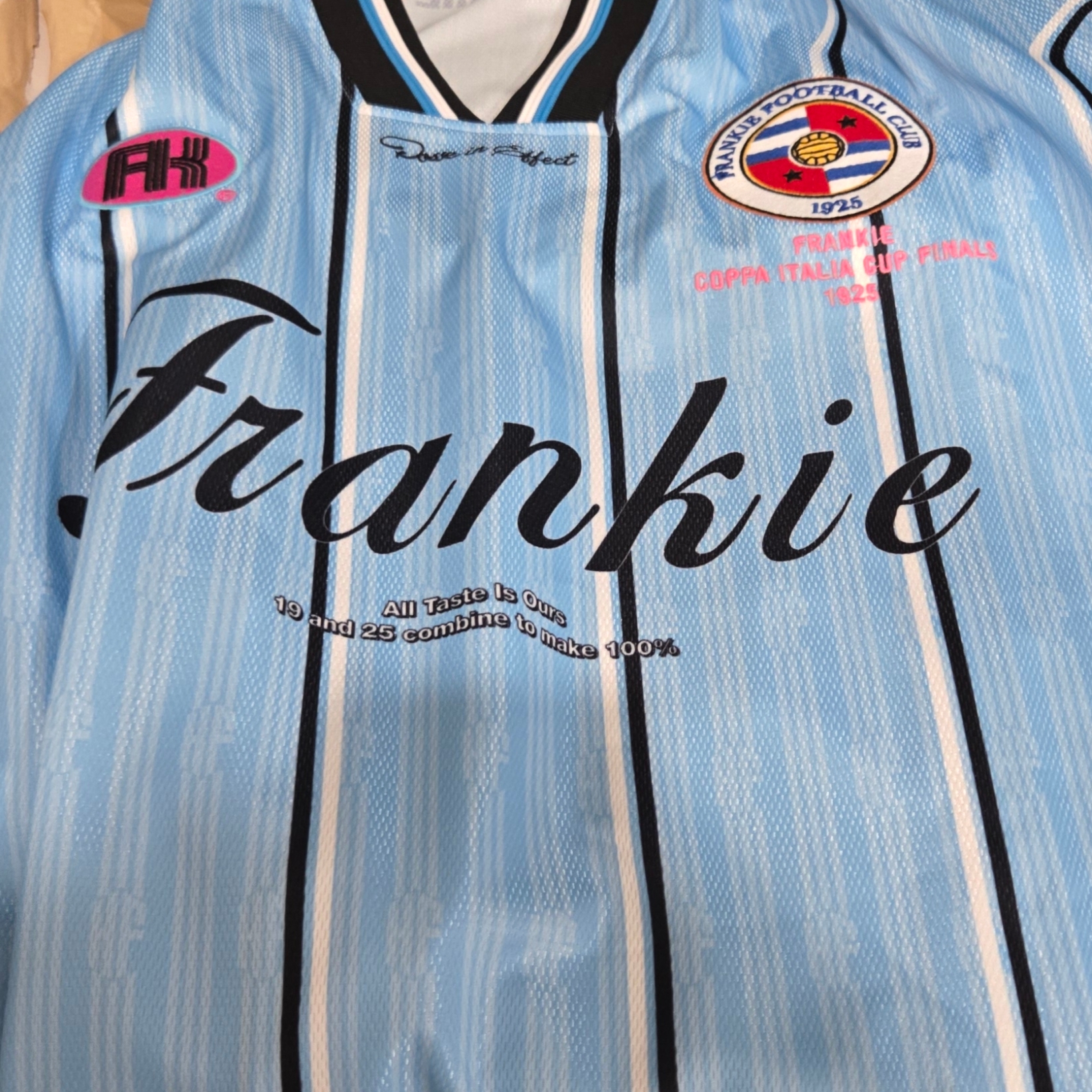 HIGHTIDE FRANKIE Frankie FC Jersey T-shirt Blue 착용 스타일