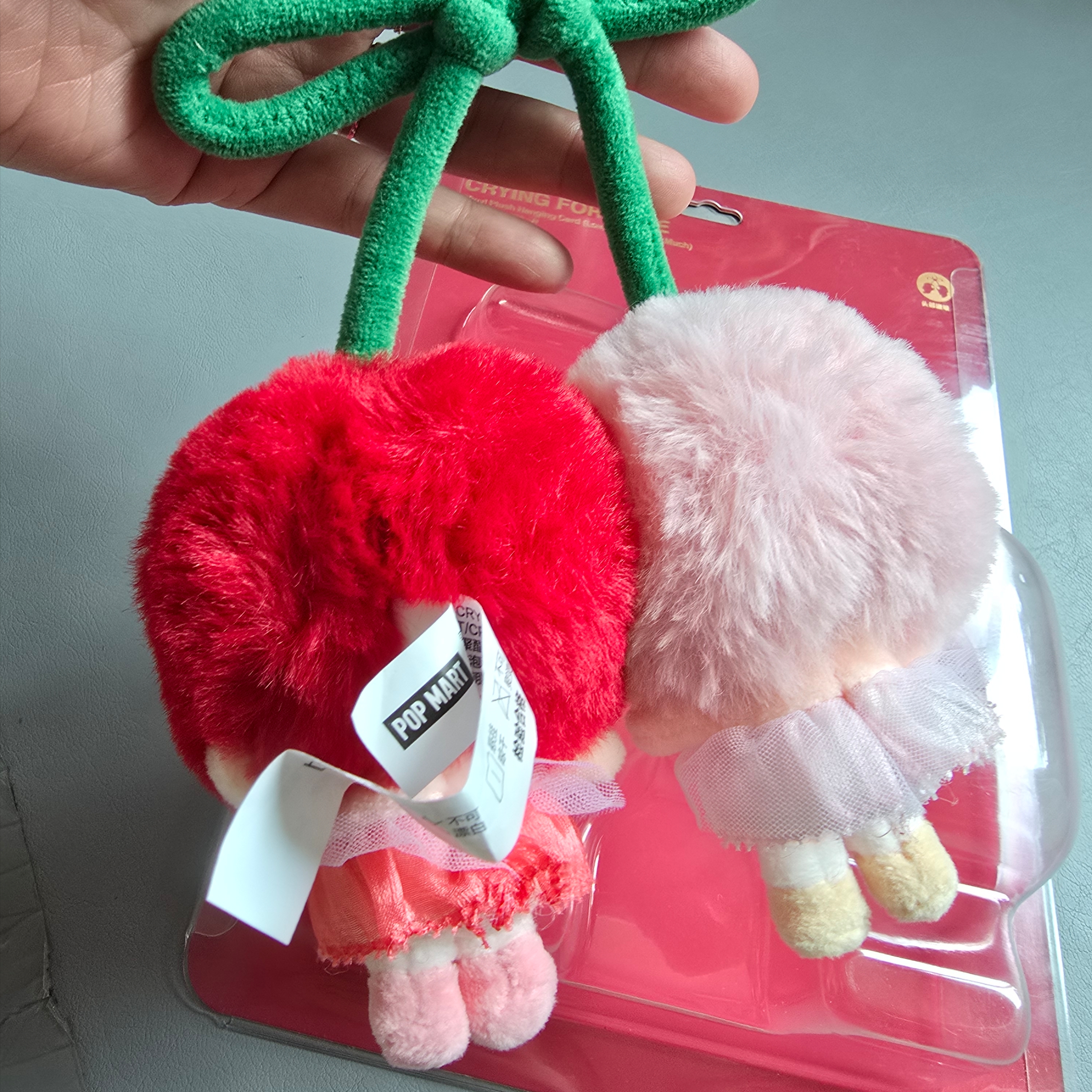 Pop Mart Crybaby Crying For Love Series Vinyl Plush 착용 스타일 - 2
