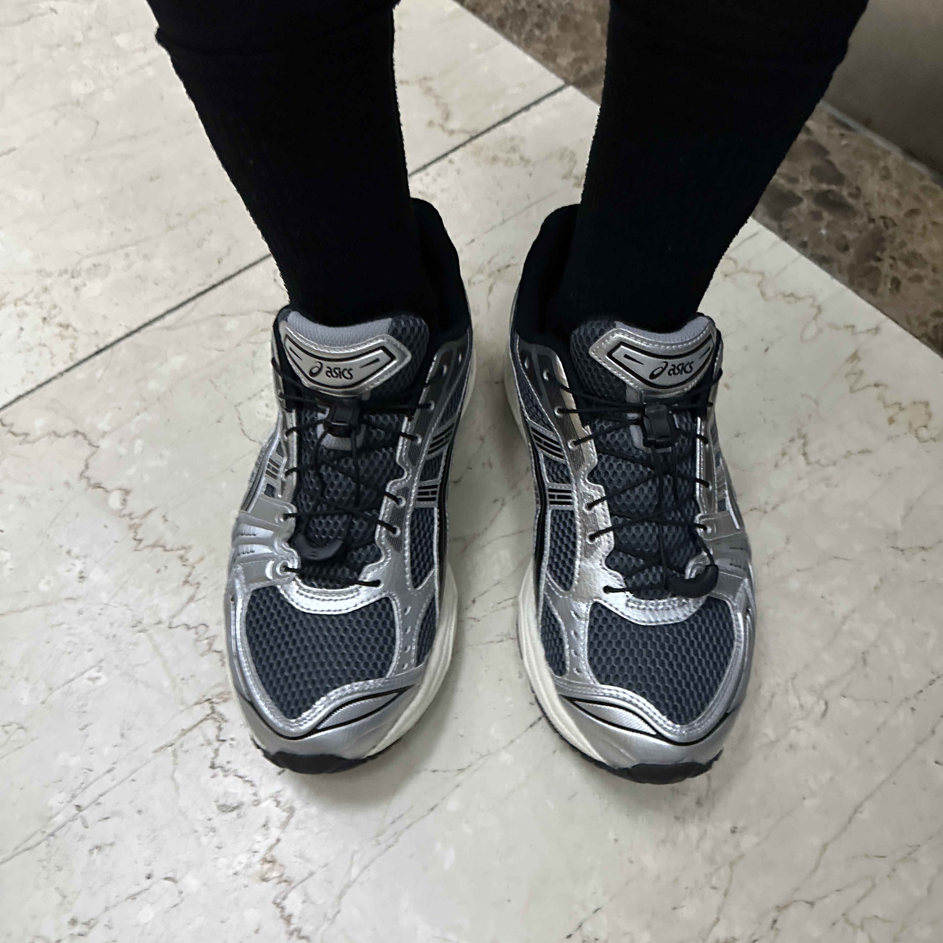 Asics Unlimited Gel-Kayano 14 Carrier Grey Black 착용 스타일