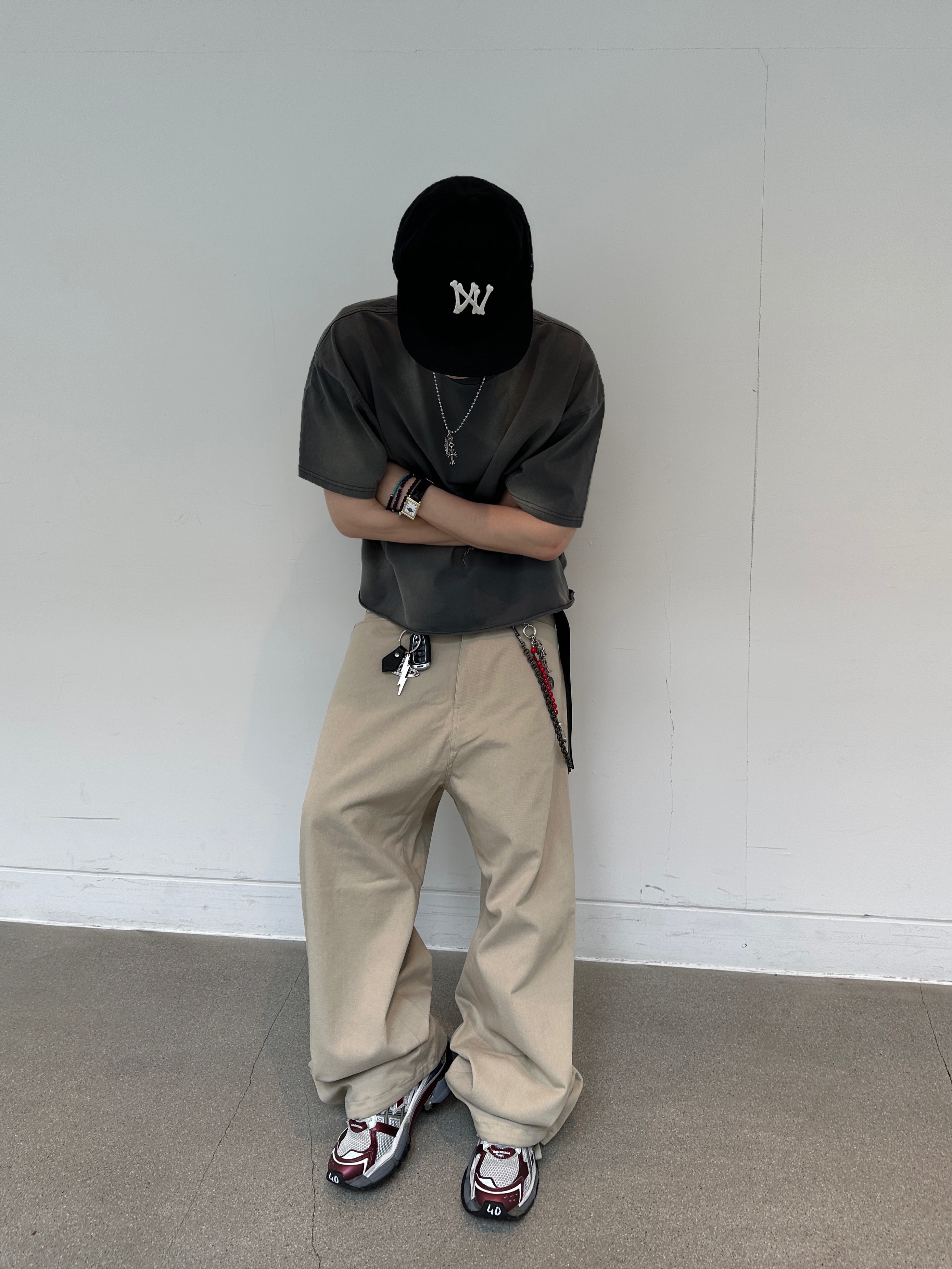 Aoiro 6-Panel Bone A/N Cap Black, Aoiro Low-Key Cropped S/S T-Shirt Washed Grey 착용 스타일 - 4