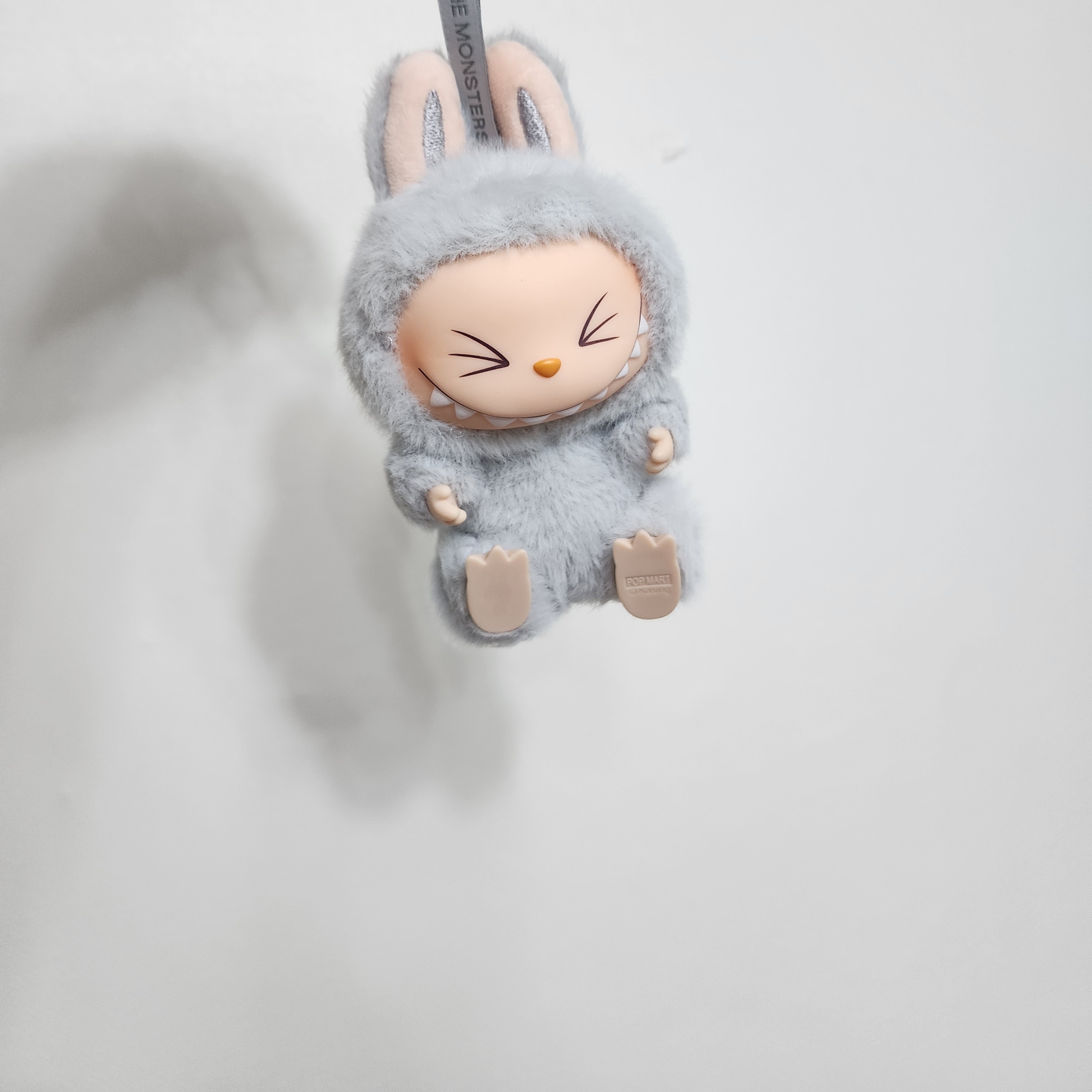 Pop Mart Labubu Let's Play Together Doll Series Hehe Keyring (Opened Case) 착용 스타일