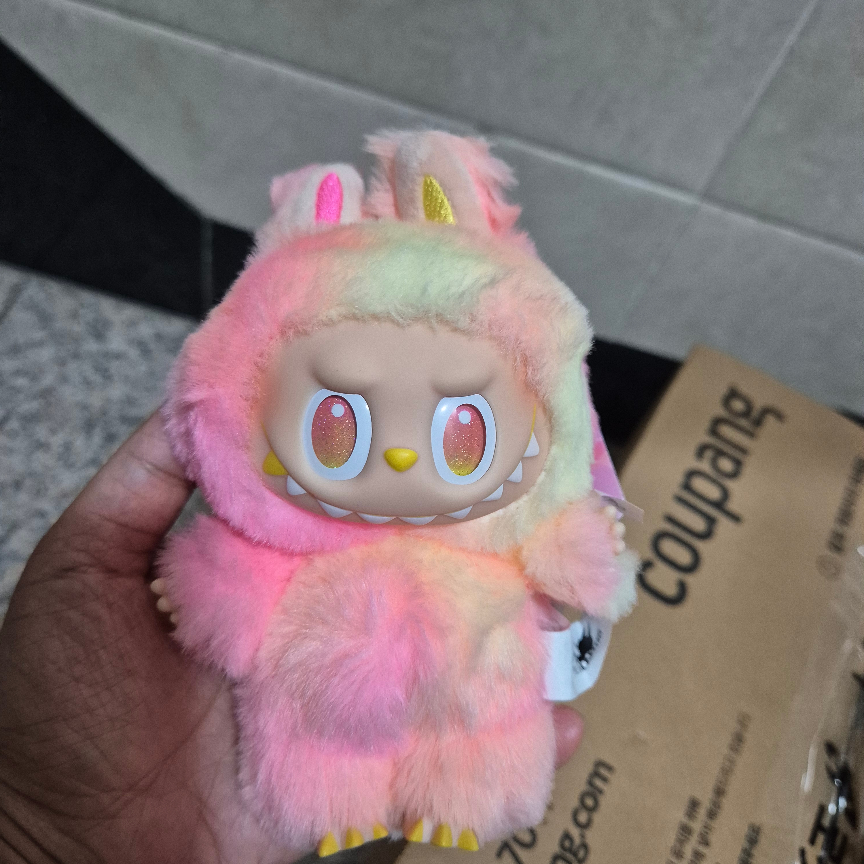 Pop Mart Labubu The Monsters Highlight Series Sealed Case (Bundle of 3/1 Blind Box) 착용 스타일 - 3