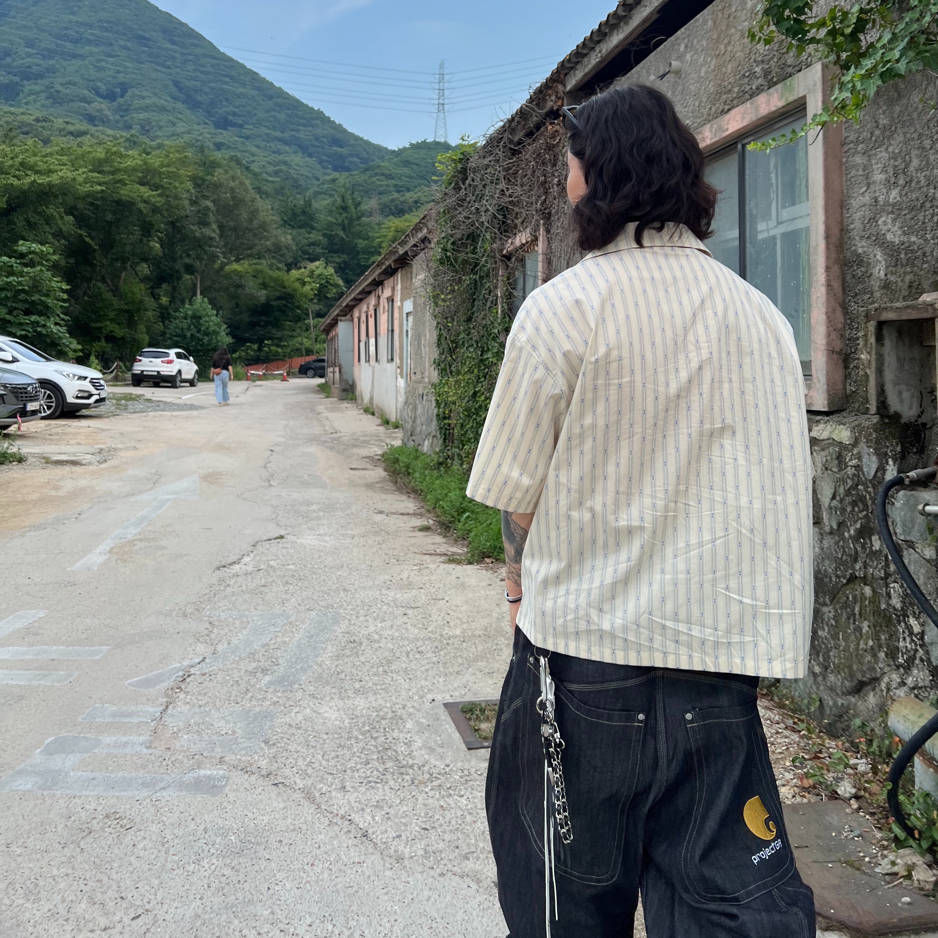Nonnod Vacation Shirt Yellow Stipe, Balenciaga Cargo Sneakers White Grey 착용 스타일 - 2