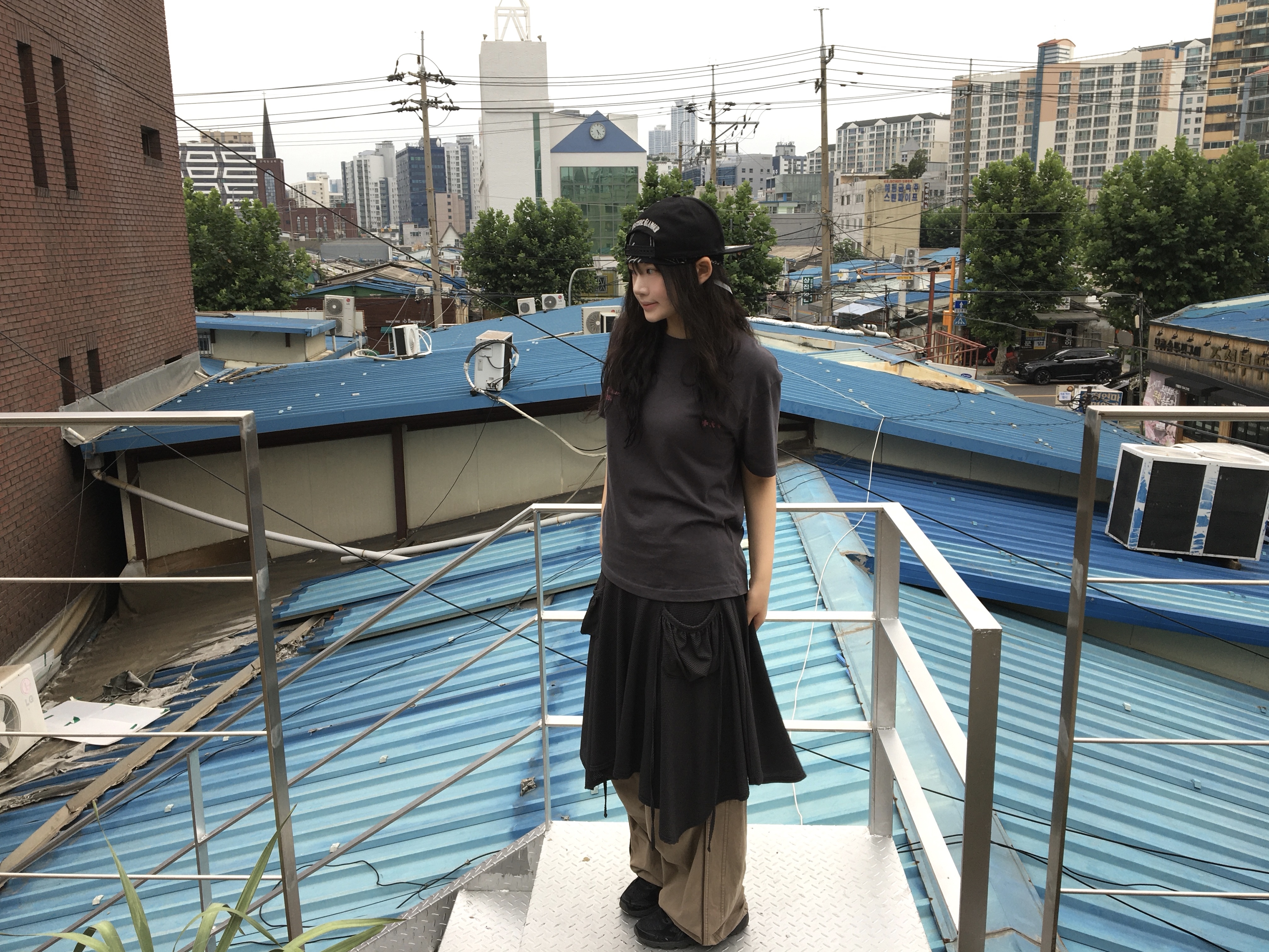 Hysteric Glamour HYS Whisky Embroidery Cap Black, Asics Gel-Nunobiki Black Obsidian Grey 착용 스타일 - 4