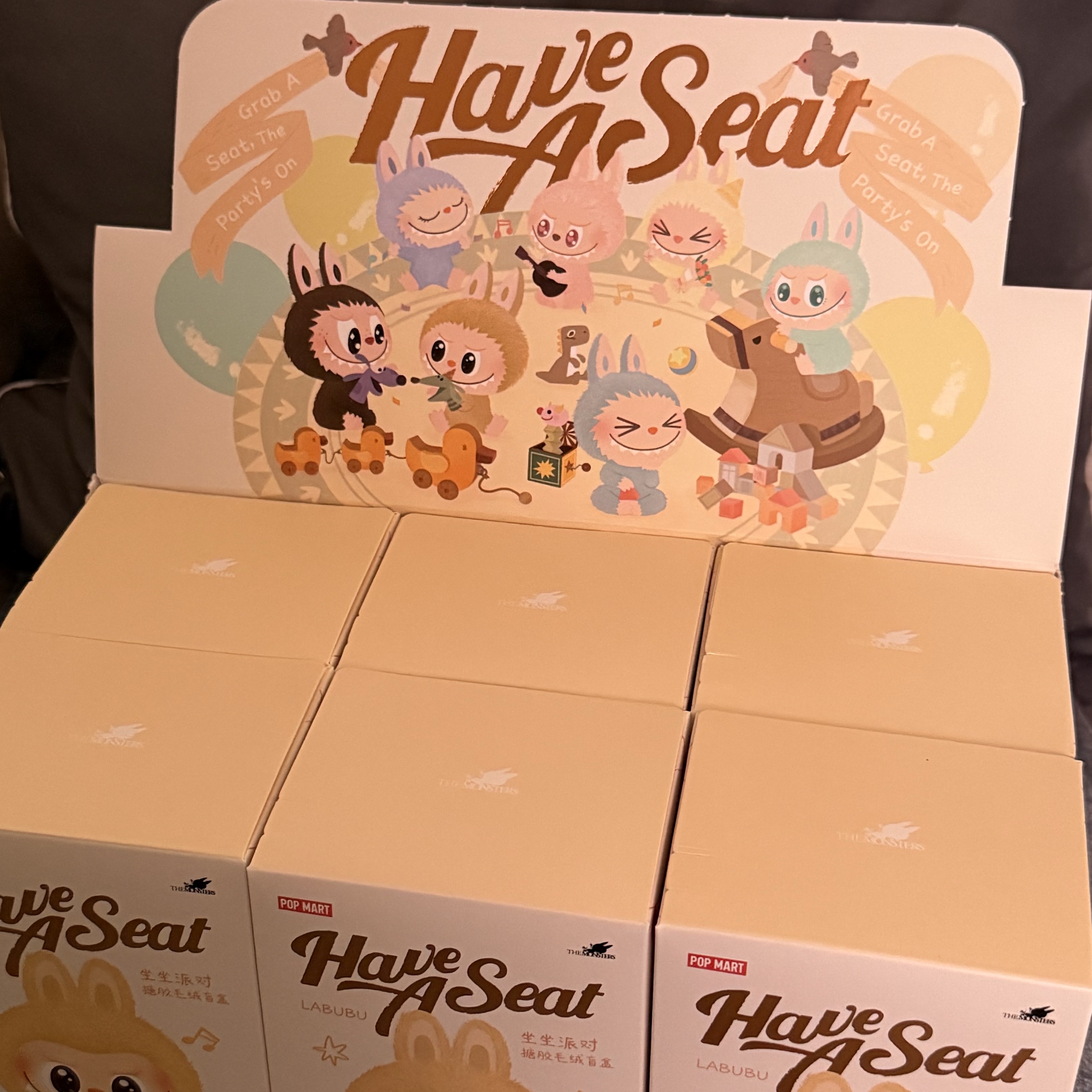 Pop Mart Labubu Let's Play Together Doll Series Sealed Case (6 Blind Boxes) 착용 스타일 - 1
