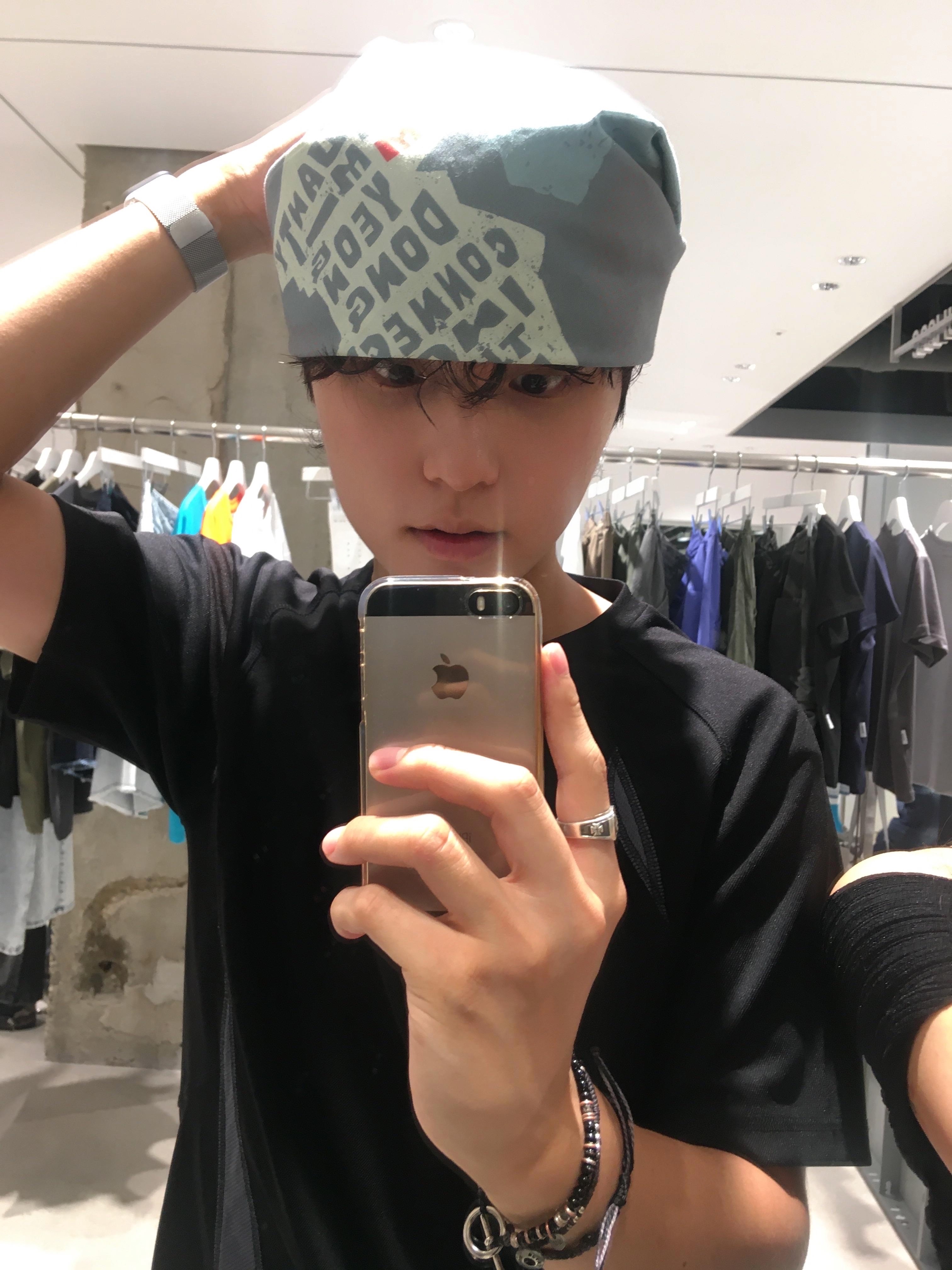 [프리오더] Polyteru 925 Silver Ring 003 Baby Devil, Sansan Gear Flowing Panel T-Shirt Black - 25SS 착용 스타일